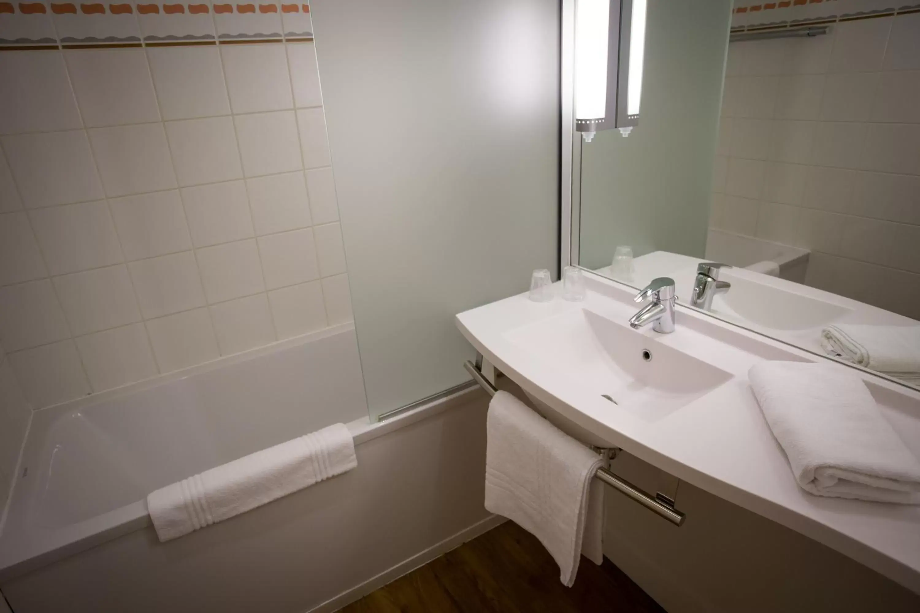 Bathroom in ibis Perpignan Nord Rivesaltes