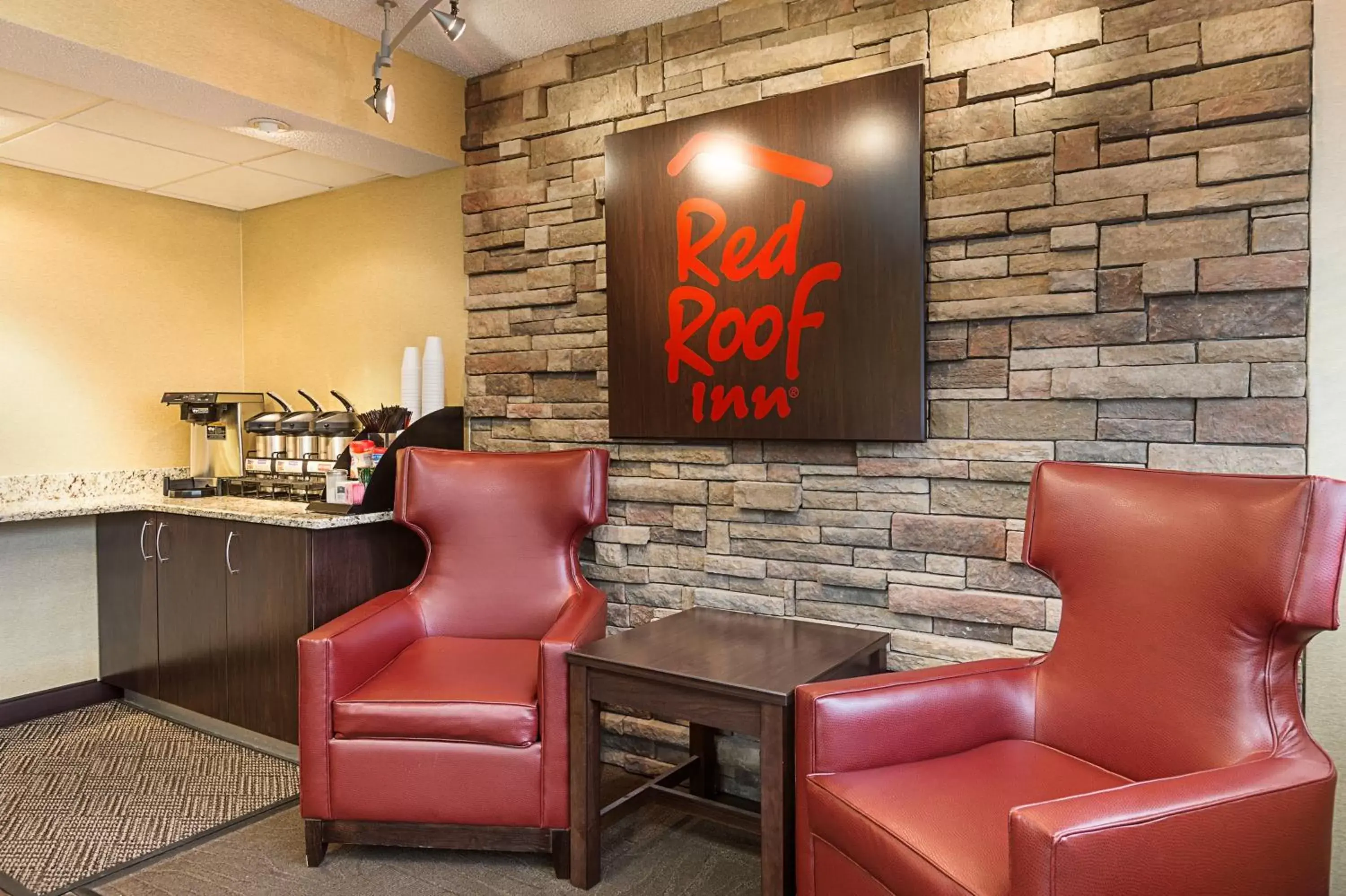 Lobby or reception in Red Roof Inn Lansing West - MSU