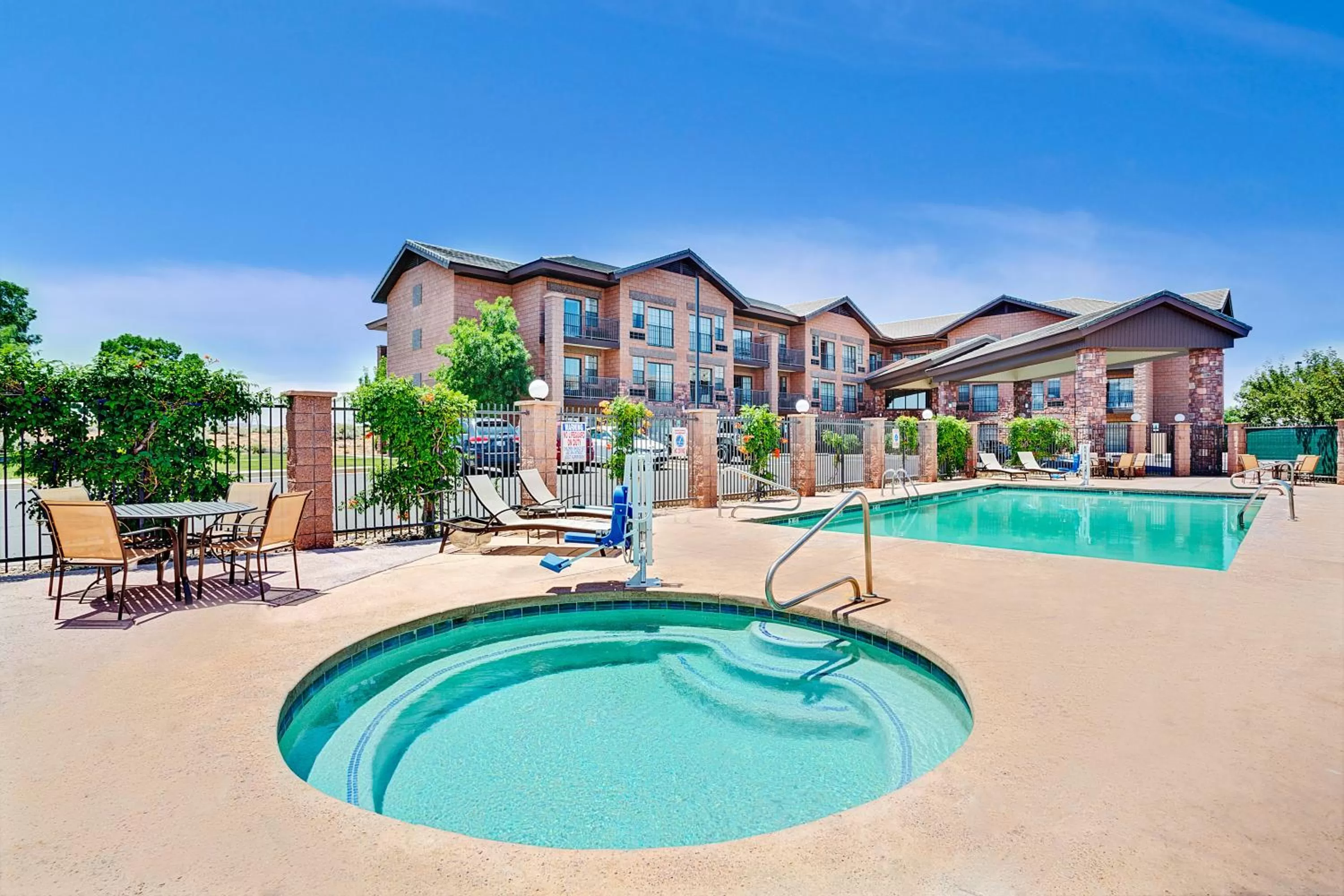 Swimming pool in Days Inn & Suites by Wyndham Page Lake Powell