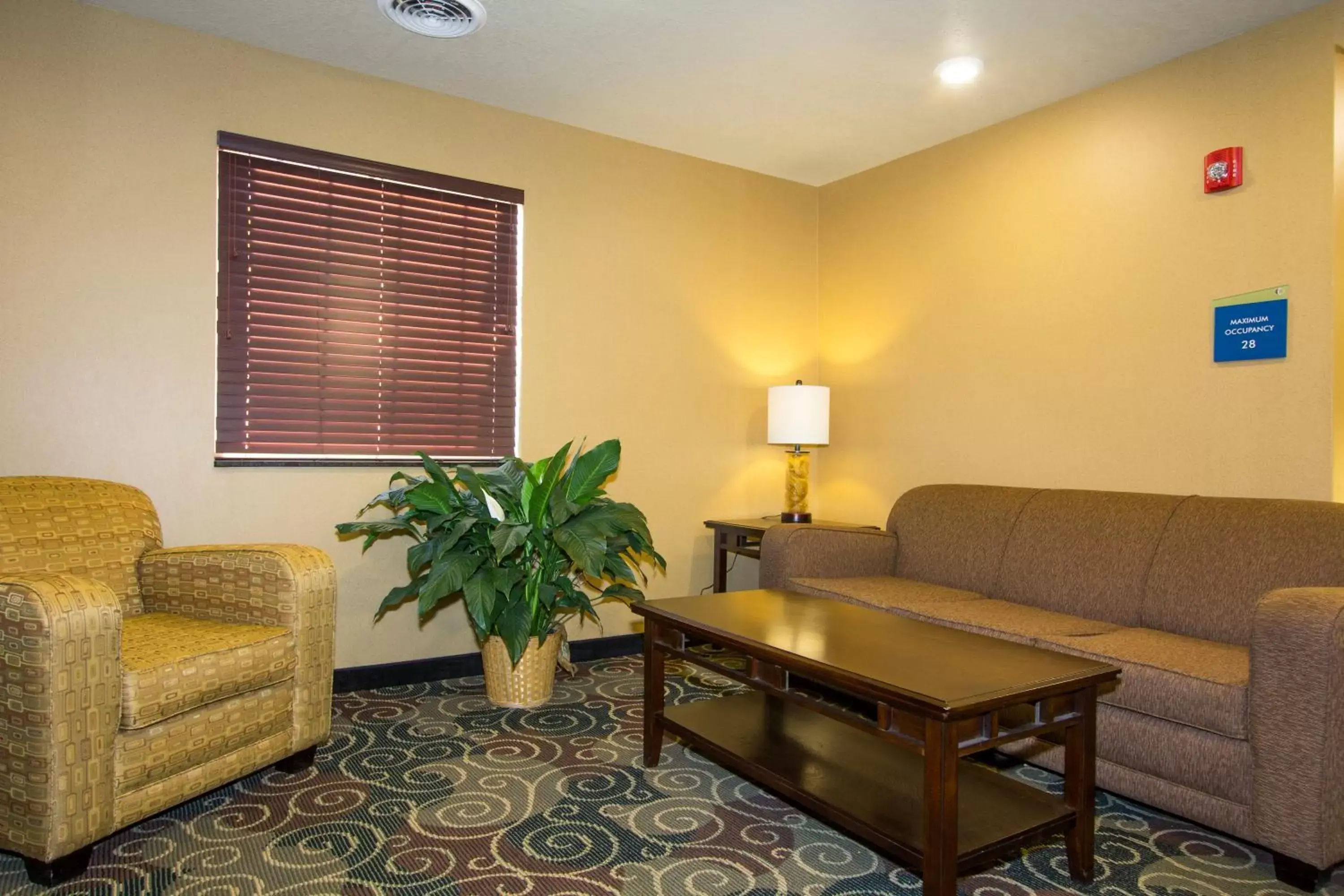 Lobby or reception, Seating Area in Cobblestone Inn & Suites - Corry