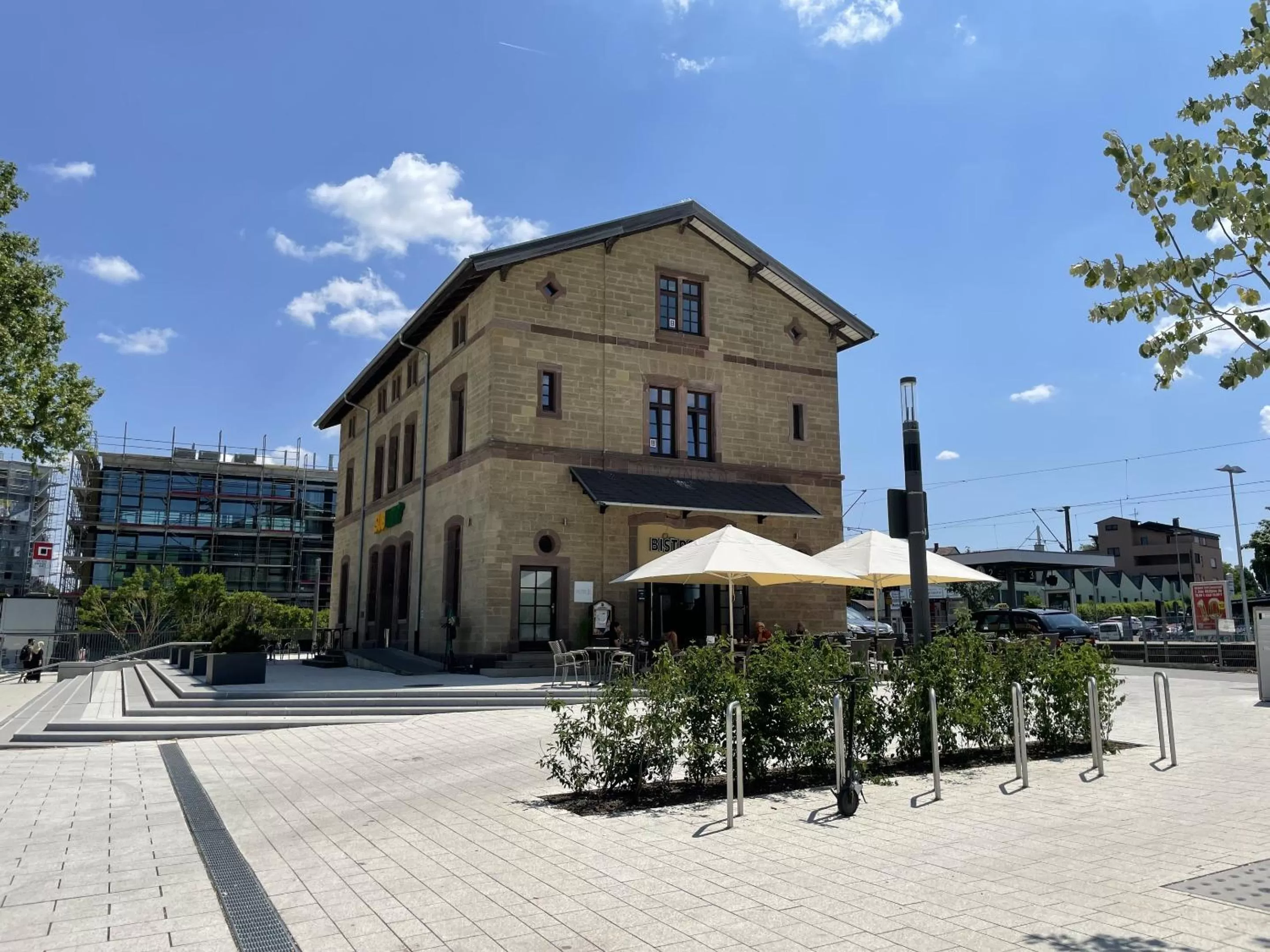 Property building in Hotel-am-Bahnhof Stuttgart-Ditzingen