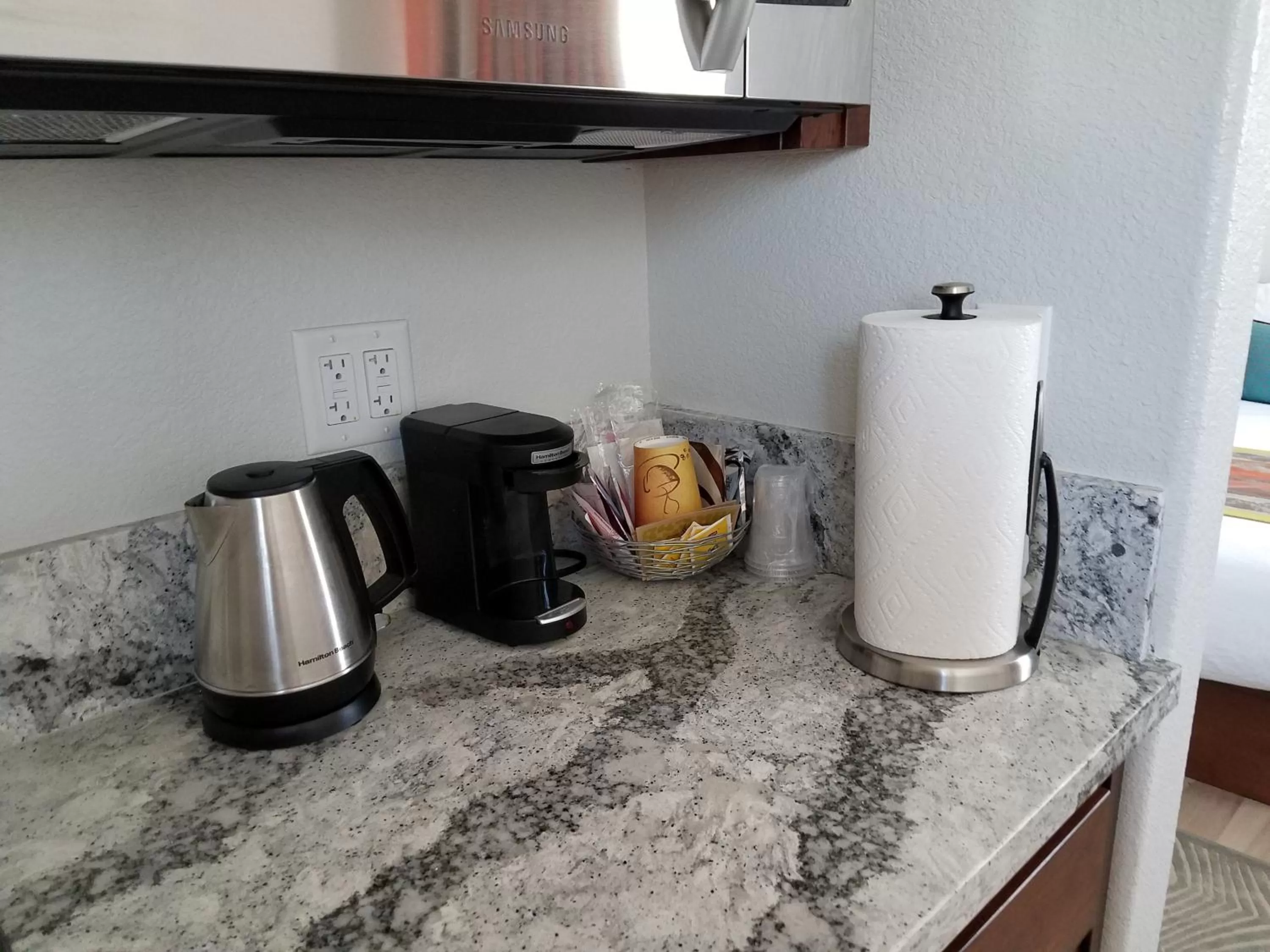 Coffee/tea facilities in Shoshone Inn