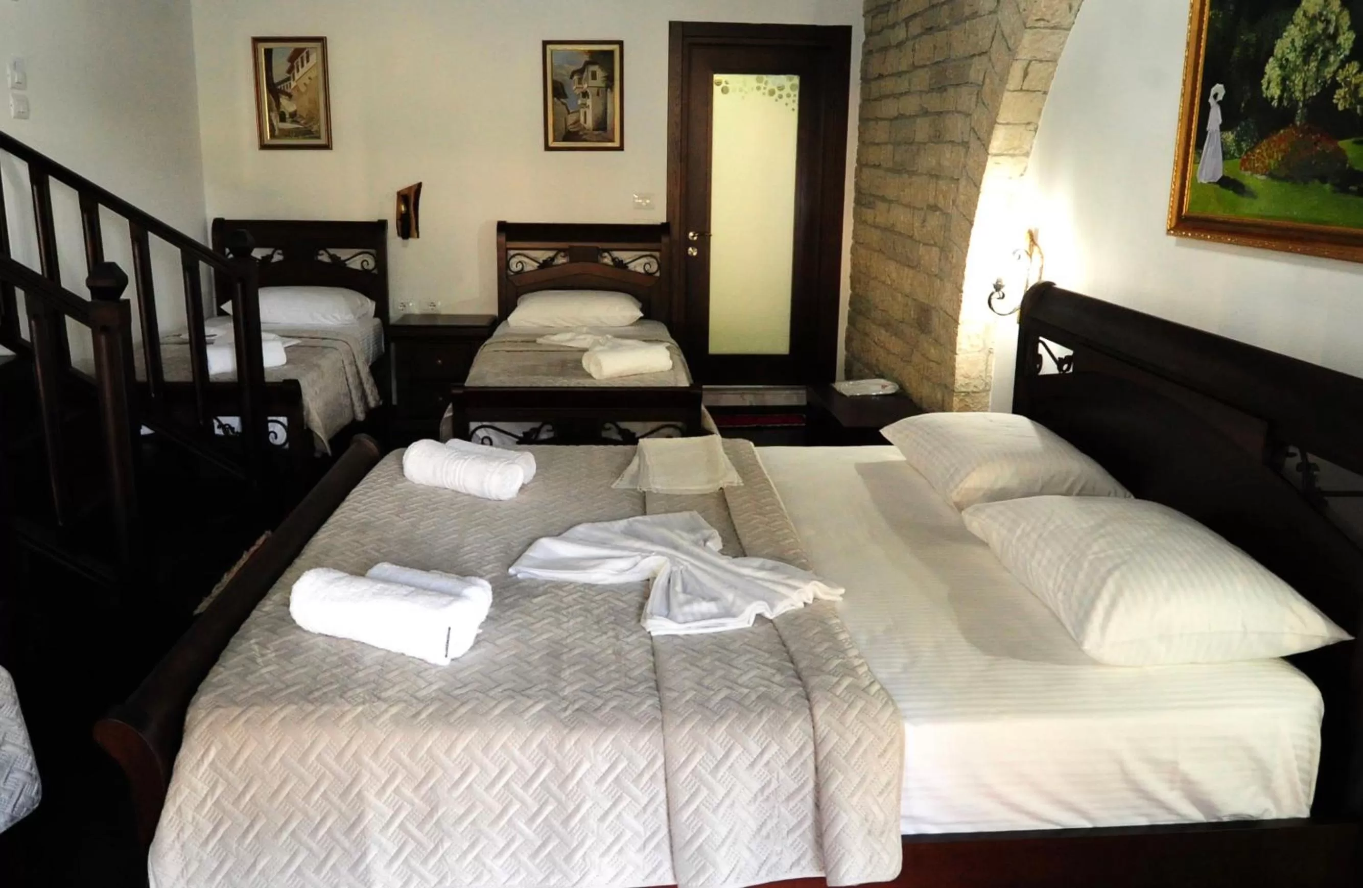 Bed in White House Berat