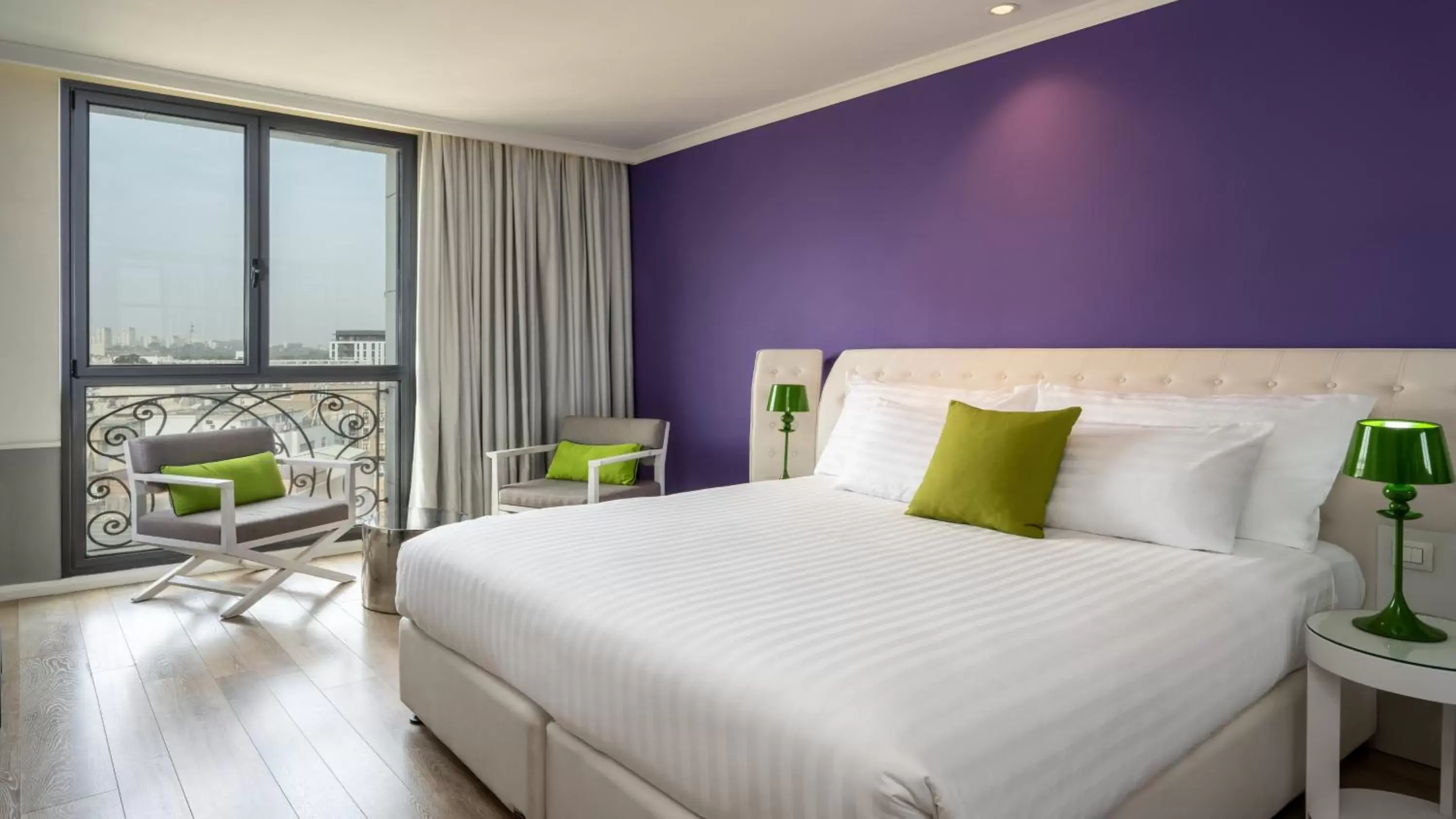 Photo of the whole room, Bed in Hotel Indigo Tel Aviv - Diamond District, an IHG Hotel