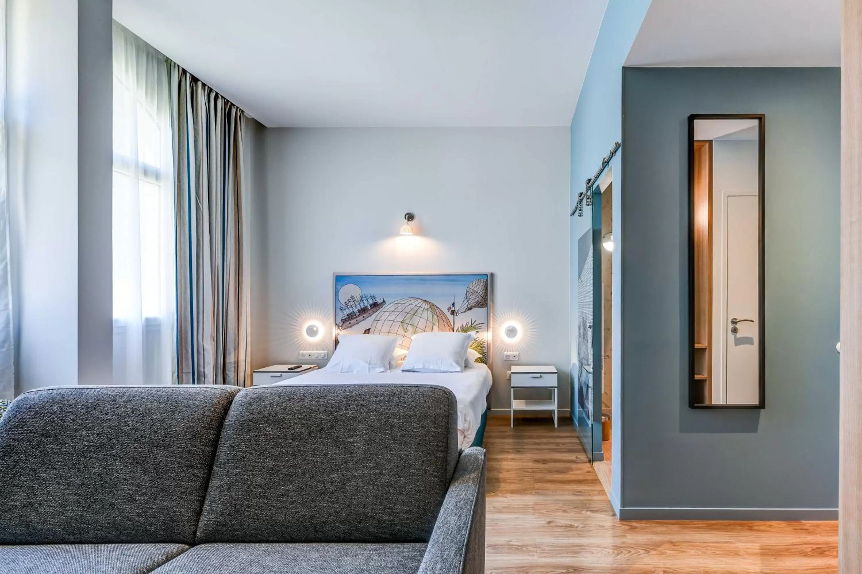 Bed in Hôtel Jules Verne Biarritz