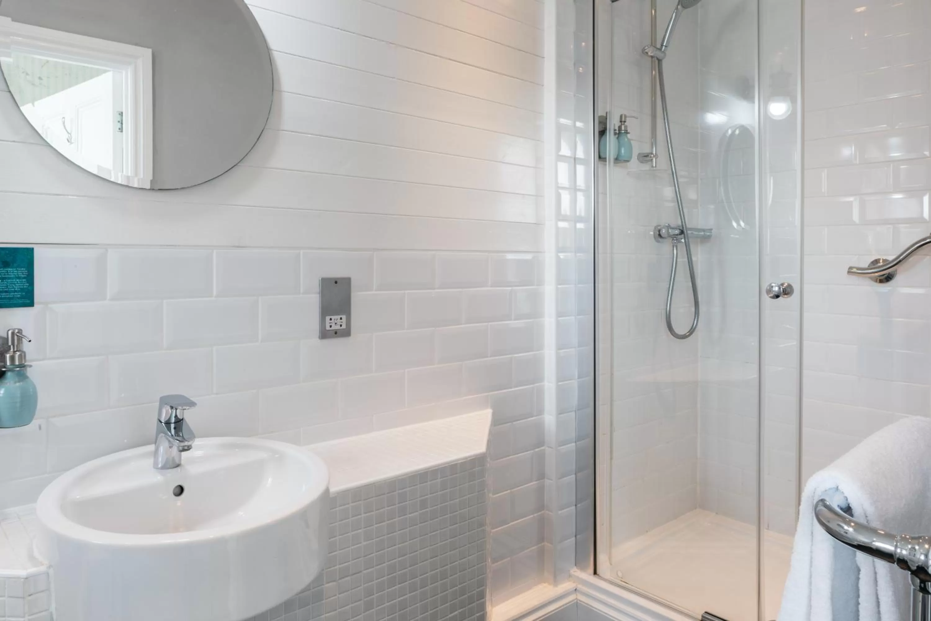 Bathroom in Greenbank Hotel