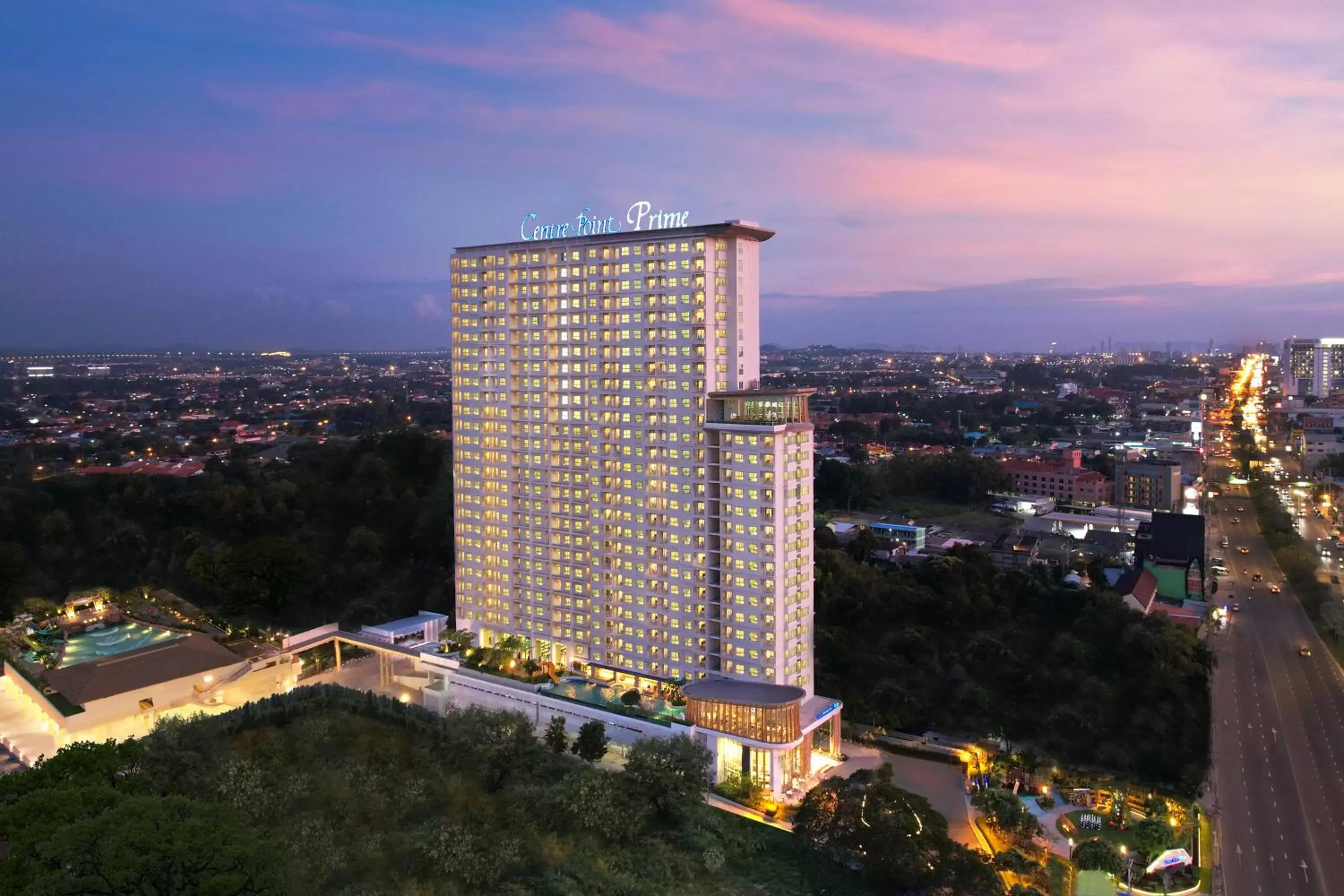 Property building in Centre Point Prime Hotel Pattaya