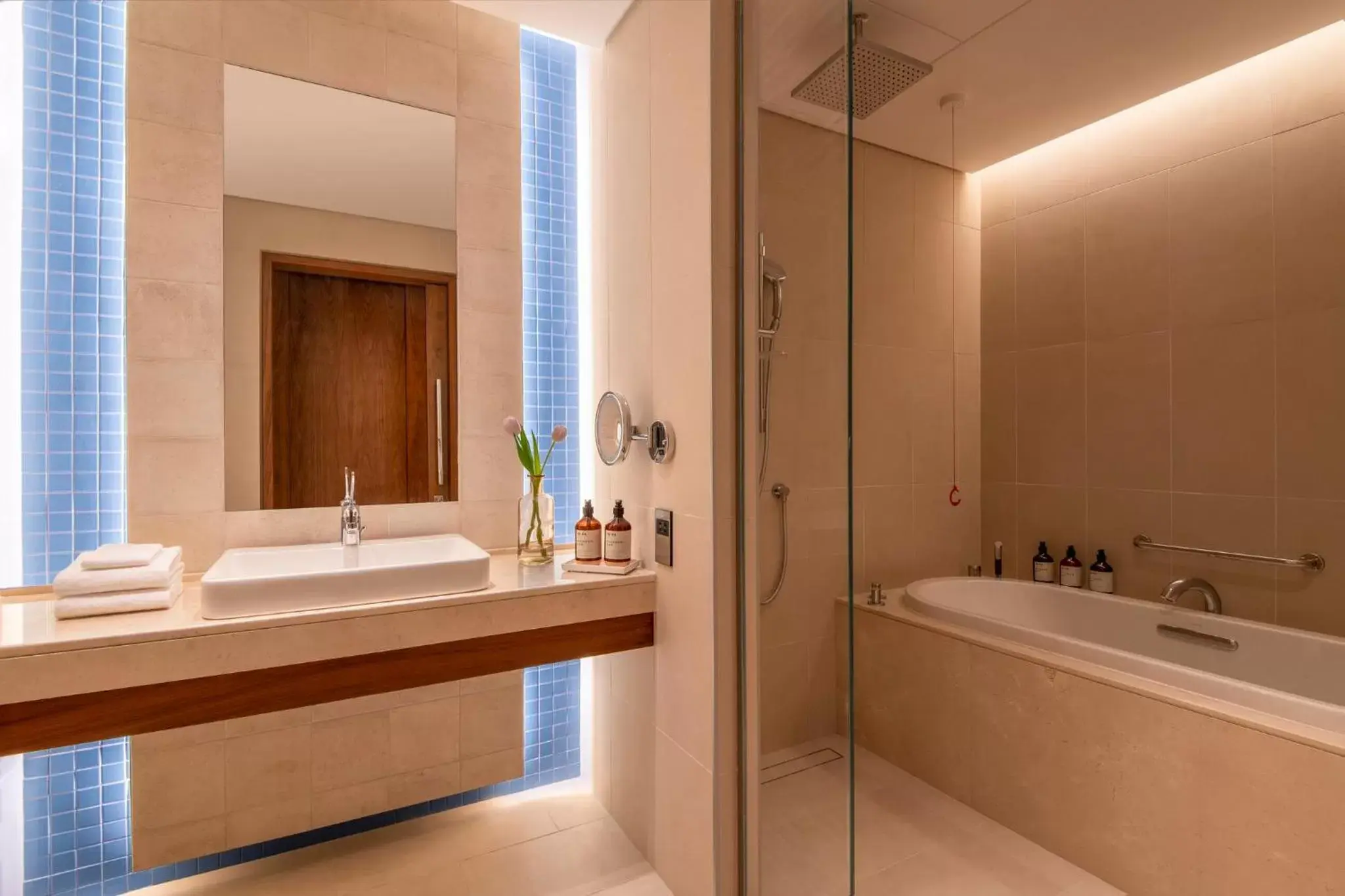 Photo of the whole room, Bathroom in Abesq Doha Hotel and Residences