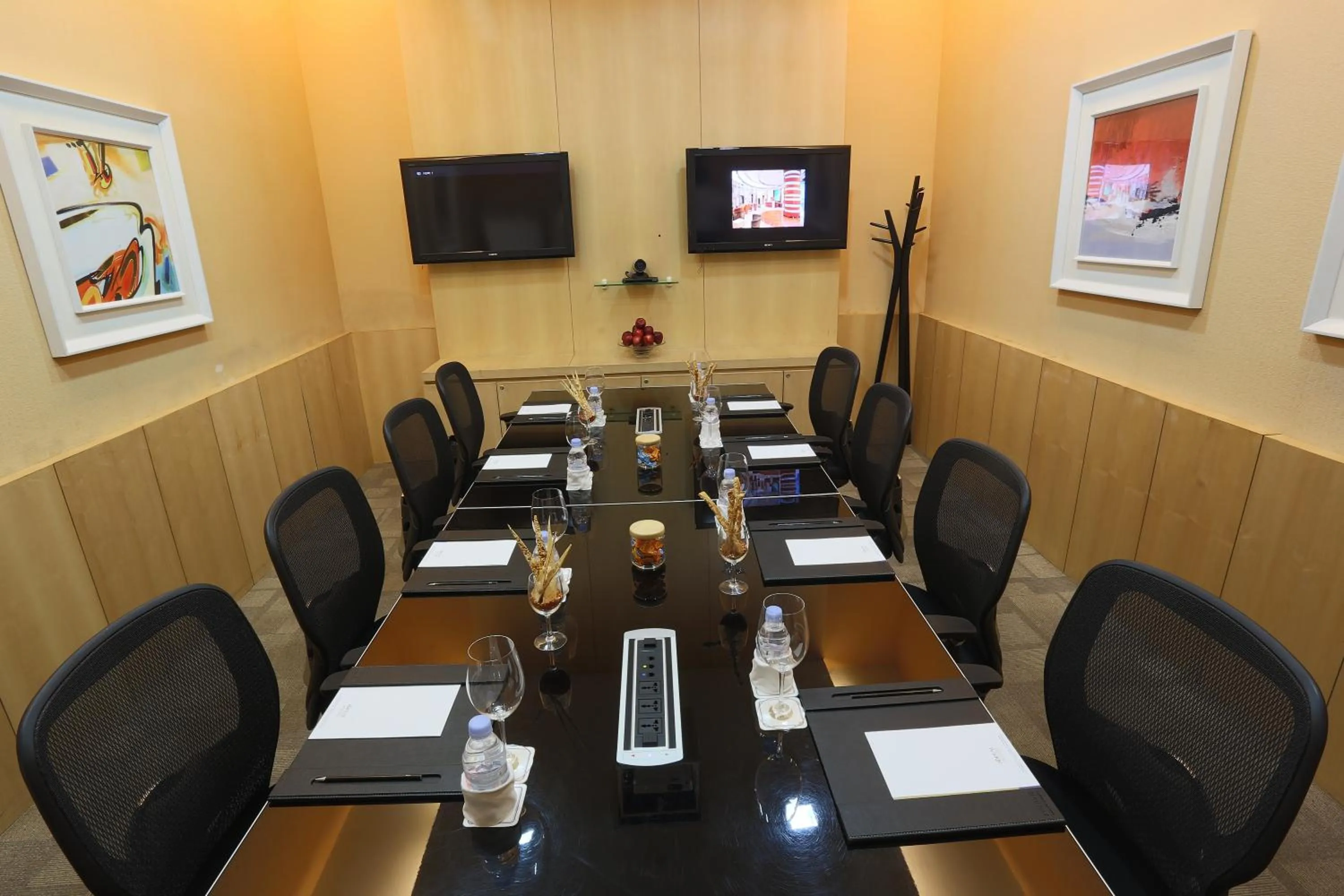 Business facilities in Radisson Gurugram Sohna Road City Center