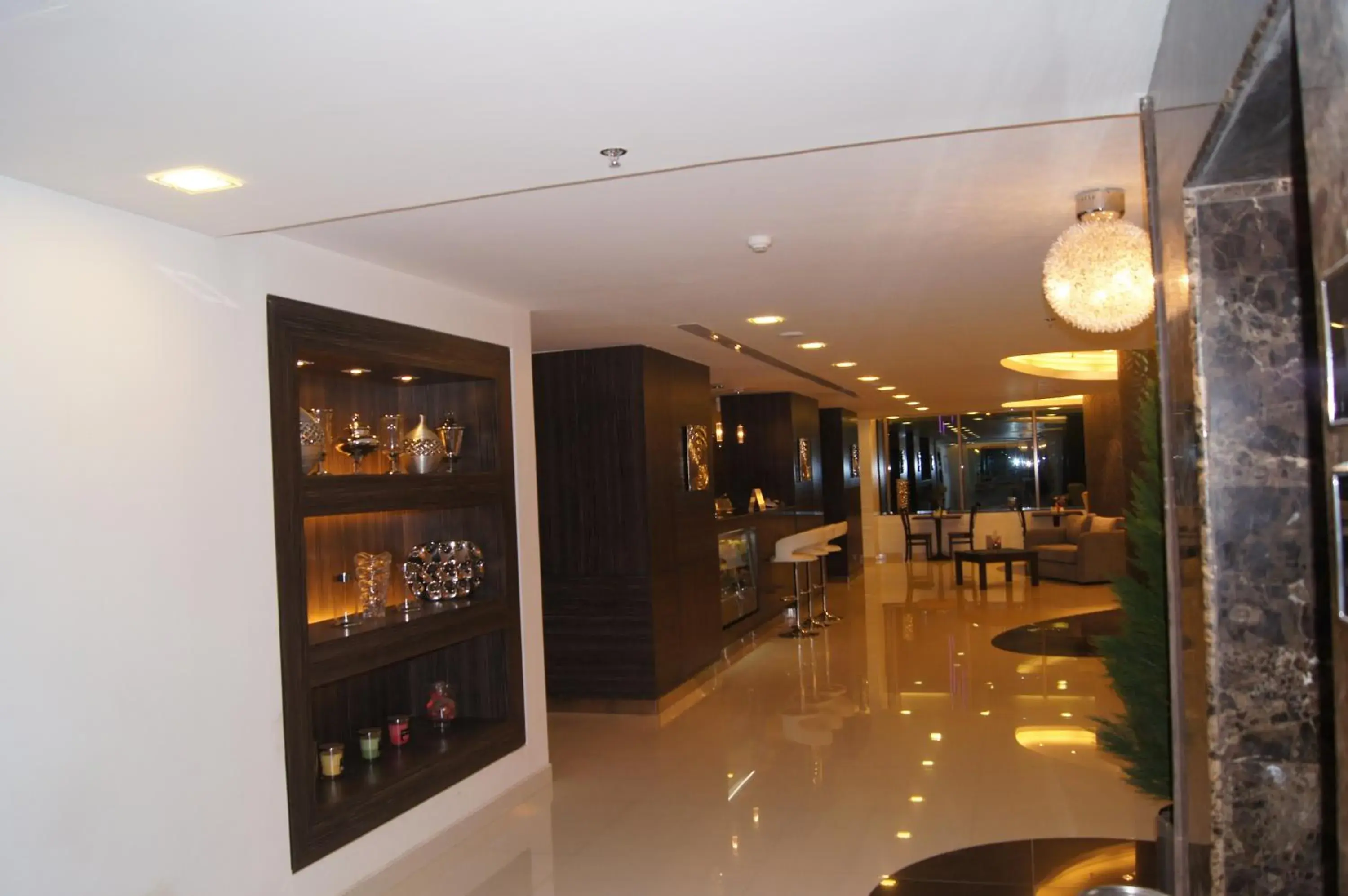 Lobby or reception in Watheer Hotel Suite