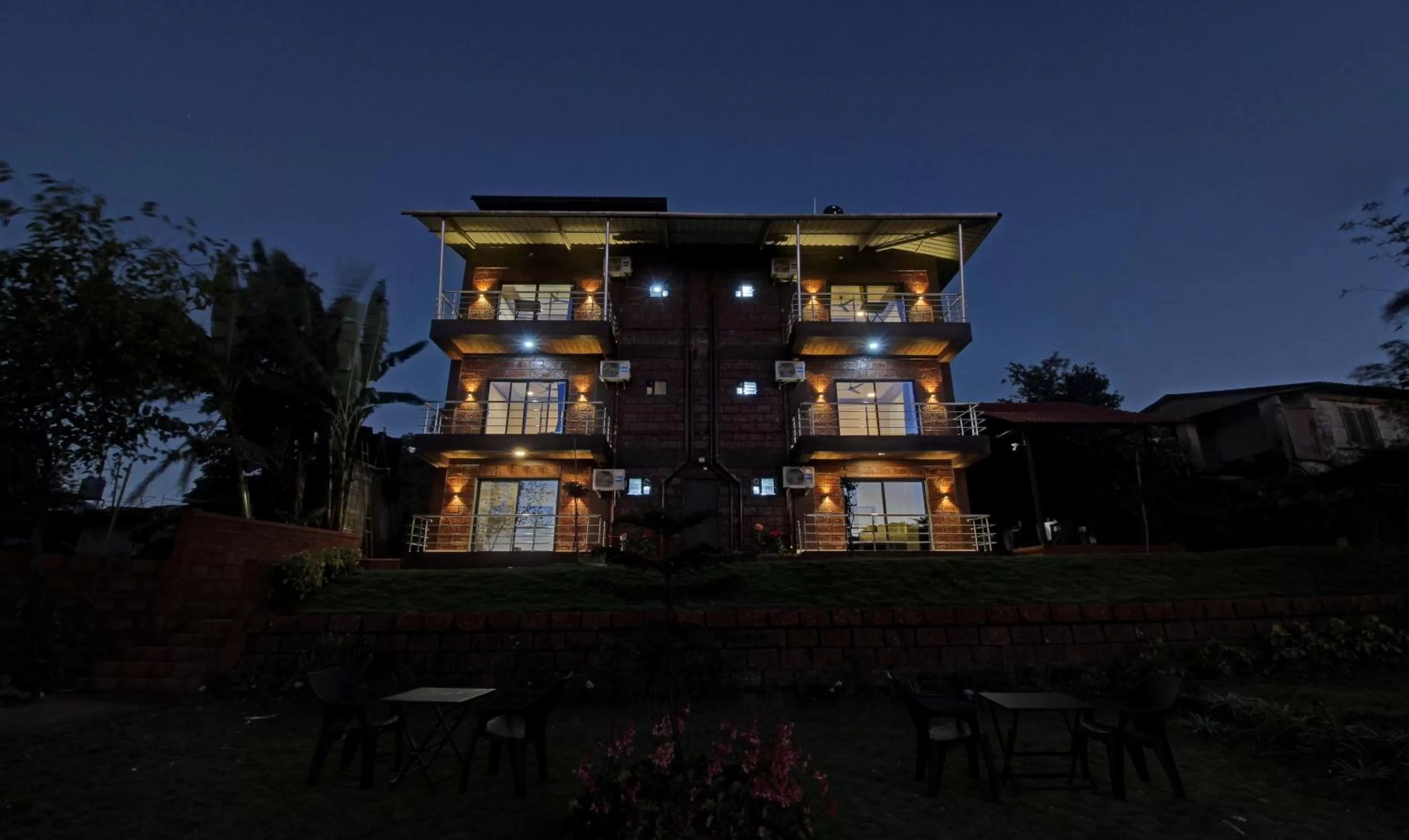 Property Building in Treebo Trend Raaya Regency