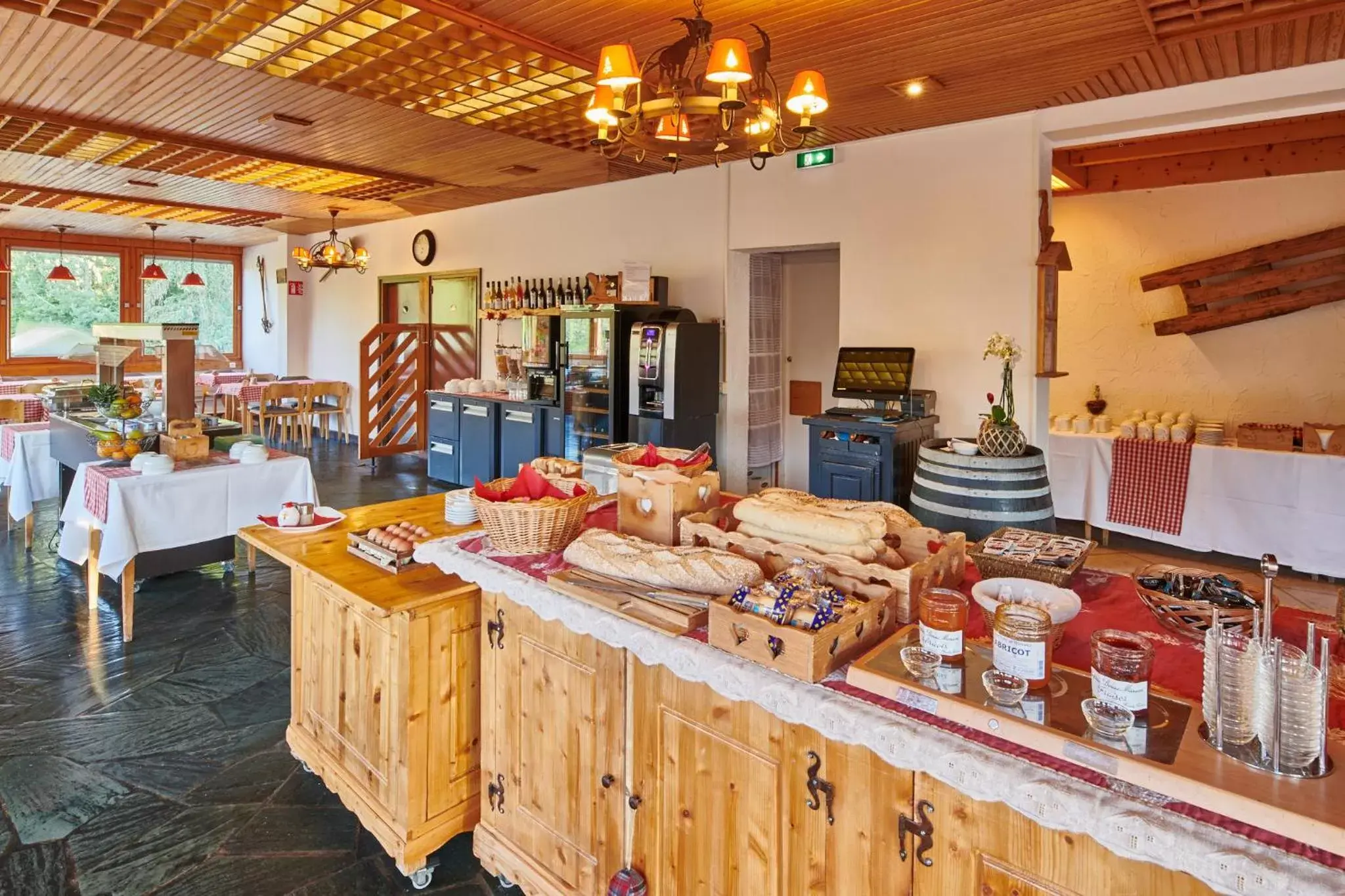 Continental breakfast, Restaurant/Places to Eat in Hôtel Vacances Bleues Les Chalets du Prariand