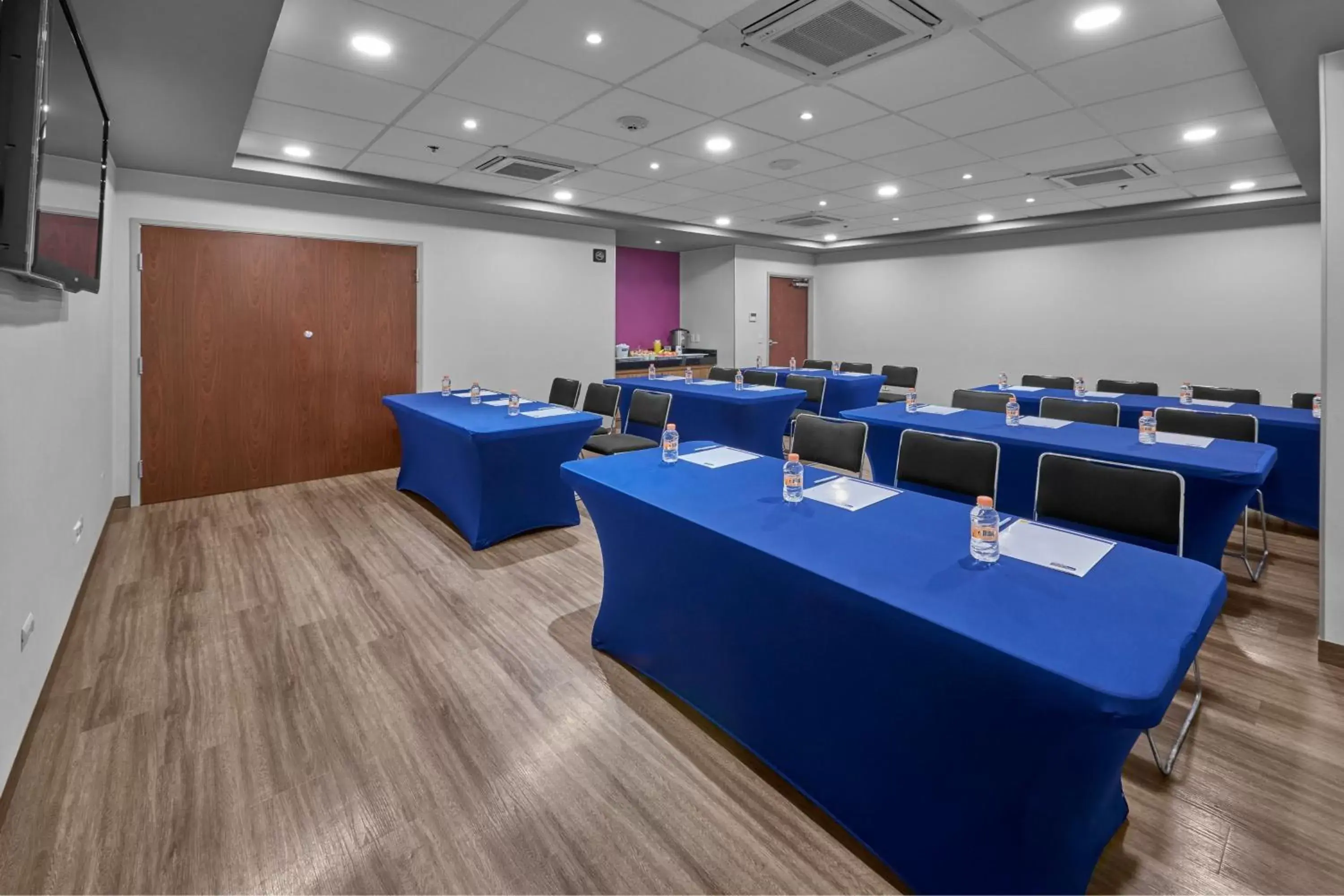 Meeting/conference room in City Express by Marriott Torreon