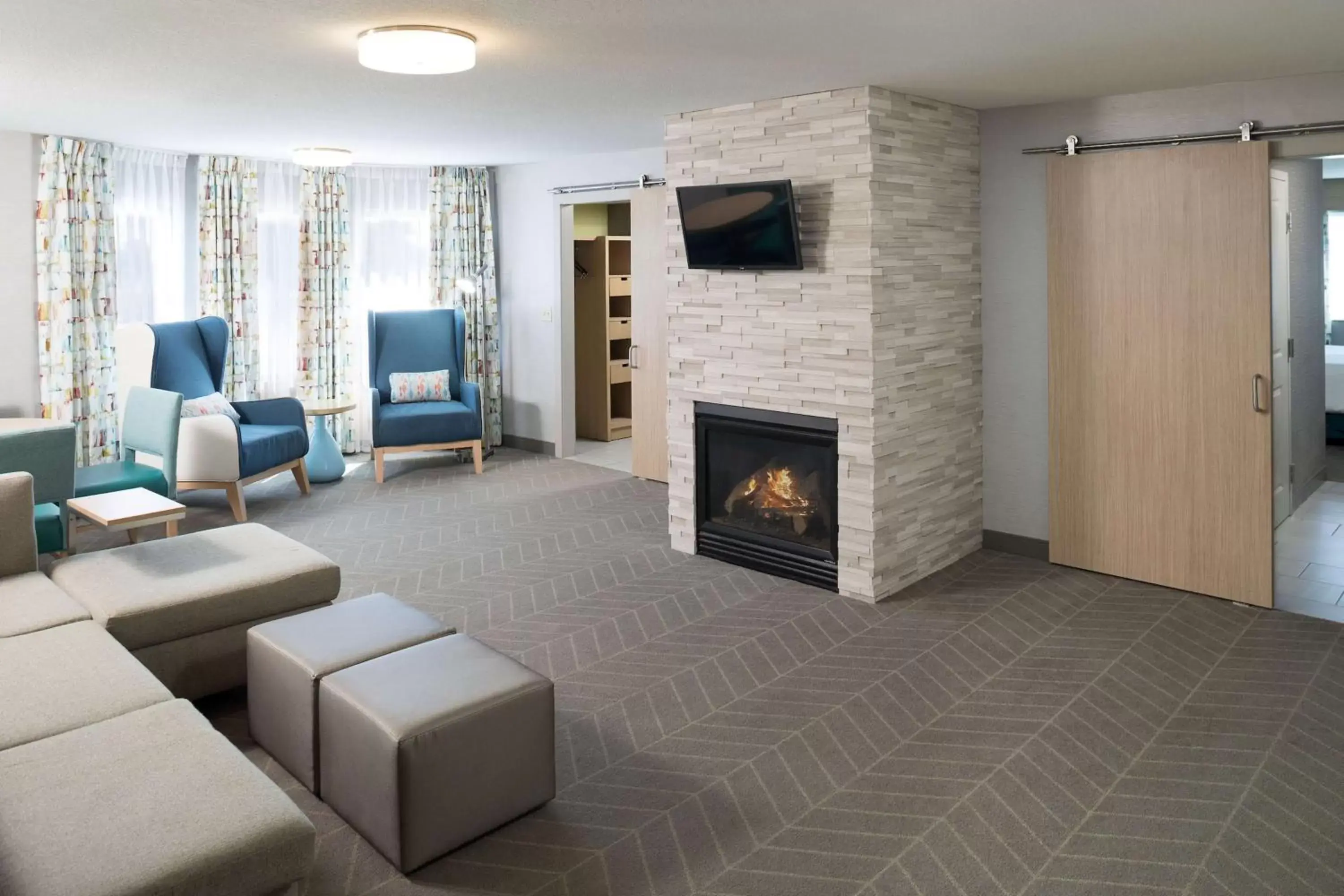 Bedroom, Seating Area in Hilton Garden Inn Sioux City Riverfront