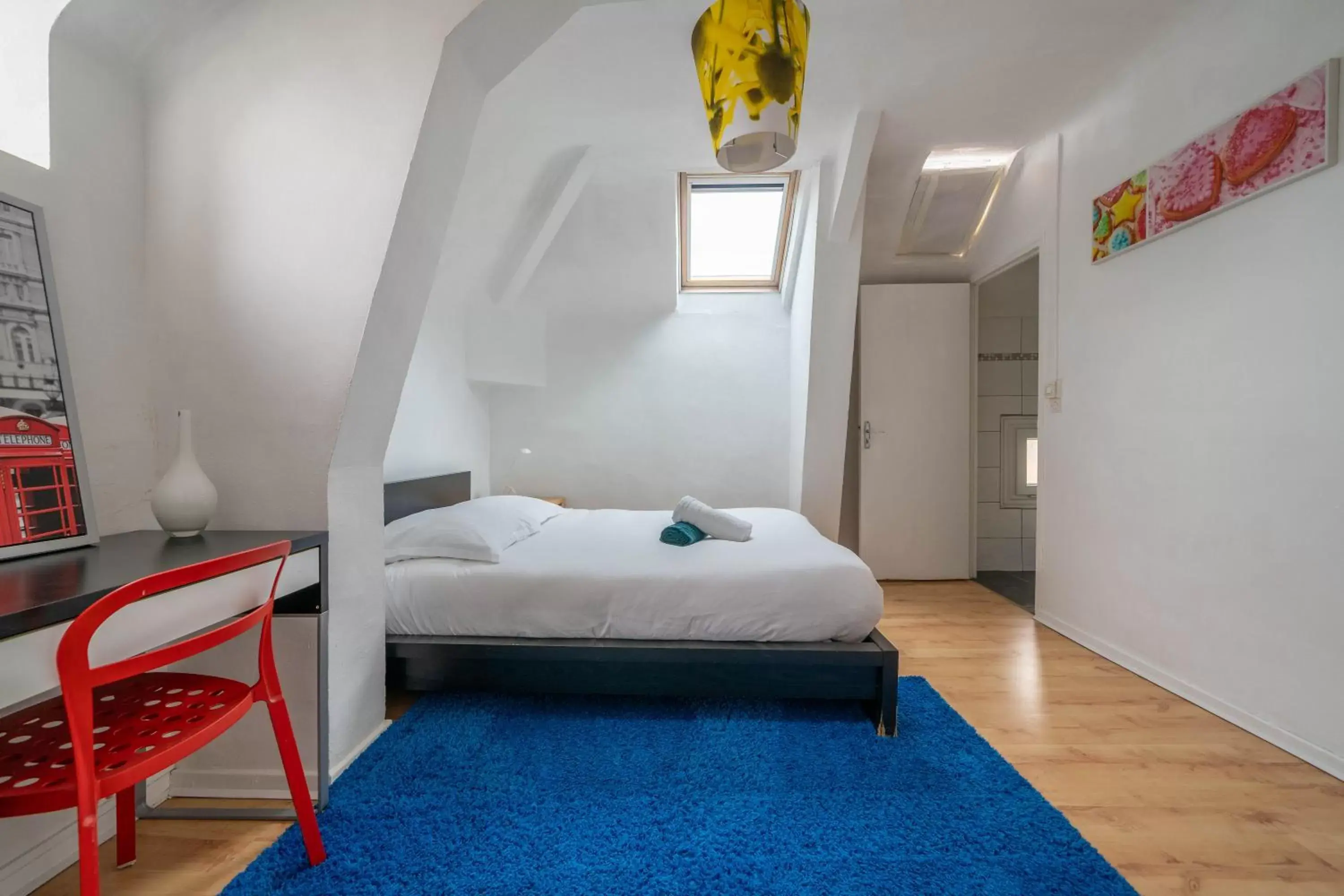 Bedroom, Bed in Gambetta Apartments