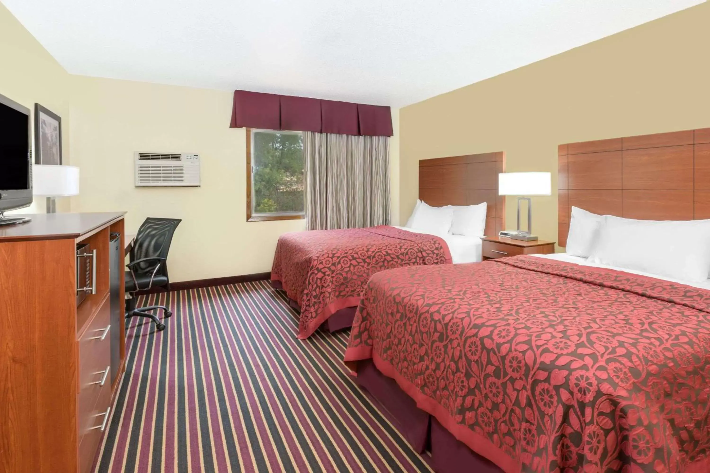 Photo of the whole room in Days Inn by Wyndham Newton