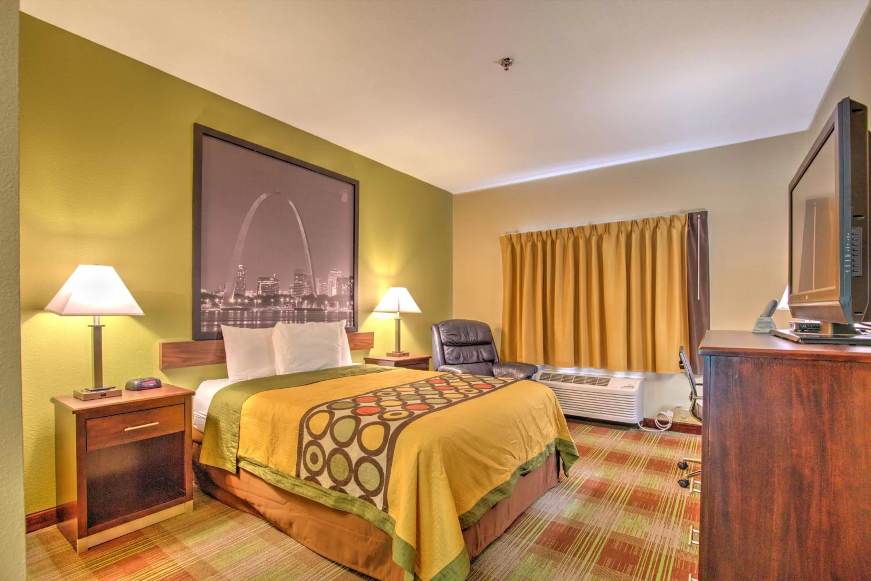 Bed in Super 8 by Wyndham Waterloo