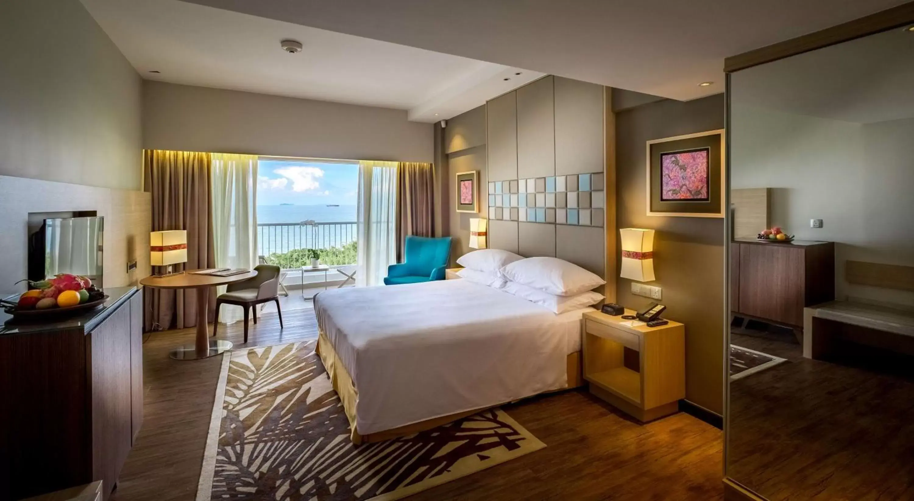 Bedroom in DoubleTree Resort by Hilton Hotel Penang