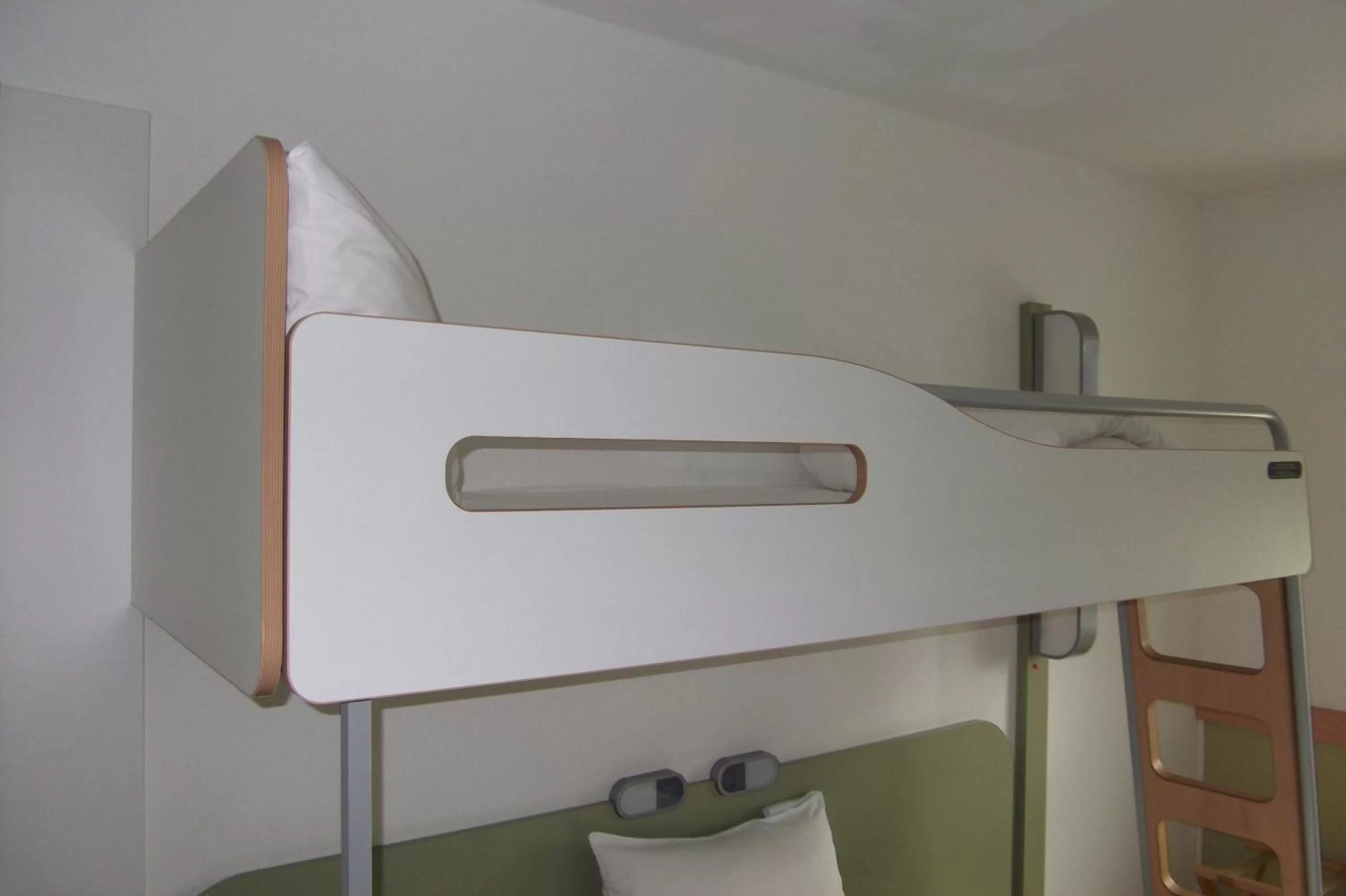 bunk bed in ibis budget Augsburg City