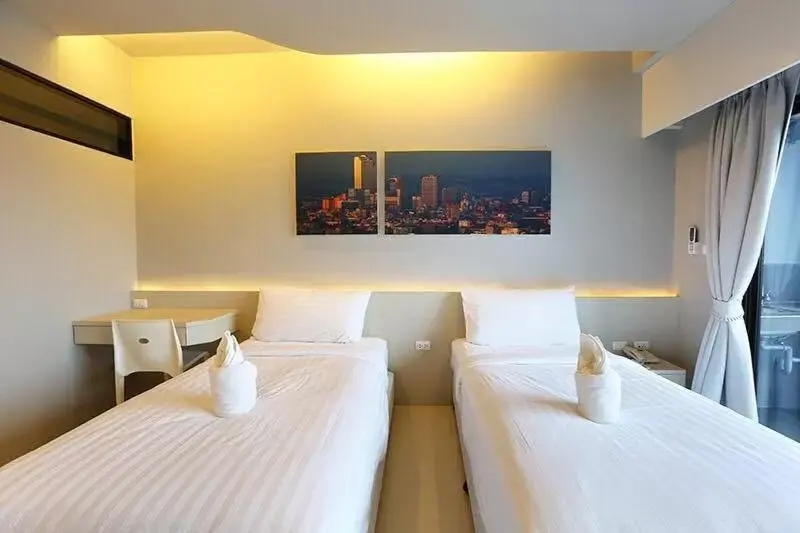 Photo of the whole room, Bed in Hatyai Signature Hotel
