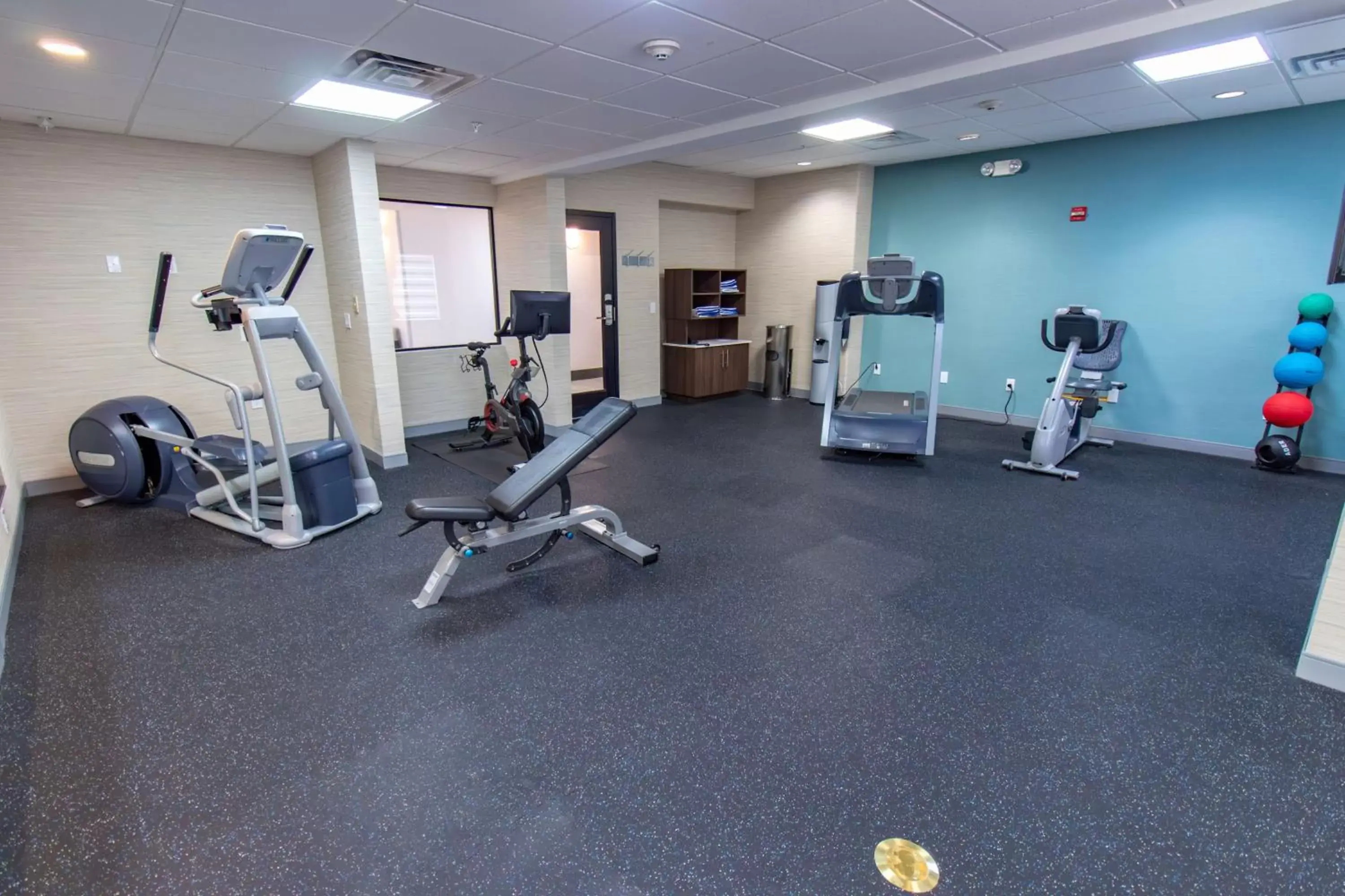 Fitness centre/facilities, Fitness Center/Facilities in Hampton Inn By Hilton & Suites Denton