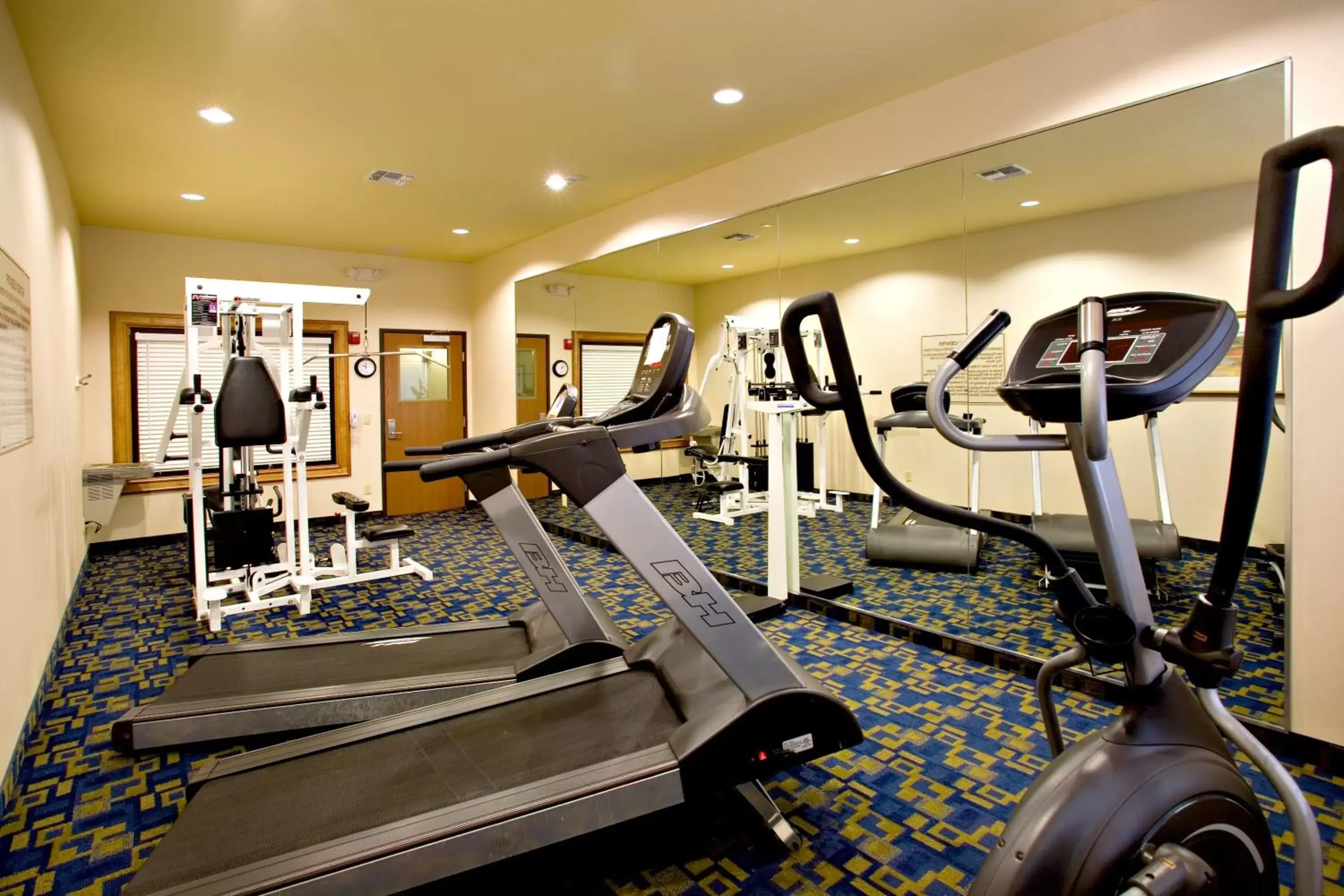 Fitness centre/facilities, Fitness Center/Facilities in Holiday Inn Express & Suites - Jourdanton-Pleasanton, an IHG Hotel