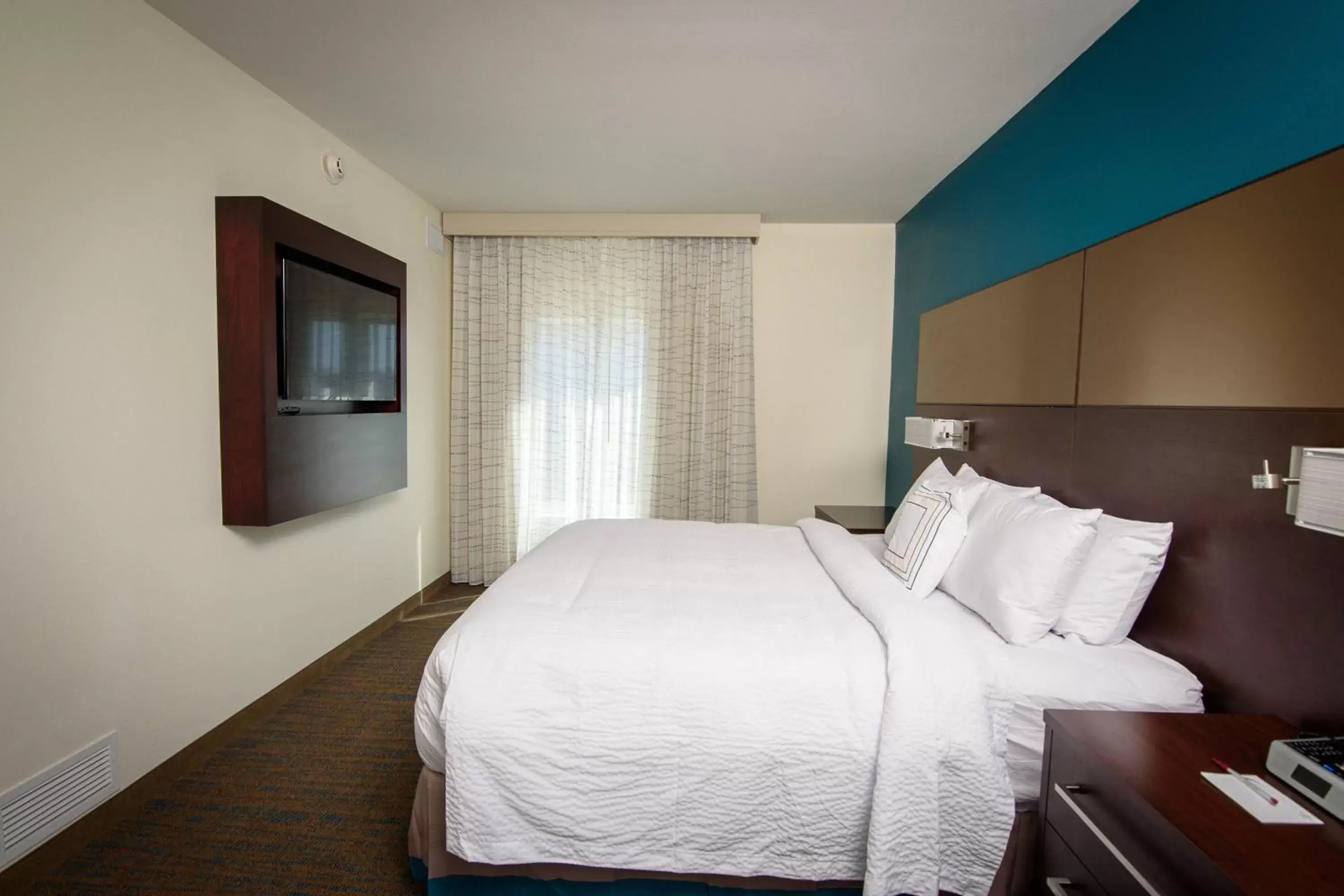 Bedroom, Bed in Residence Inn by Marriott Cleveland Avon at The Emerald Event Center