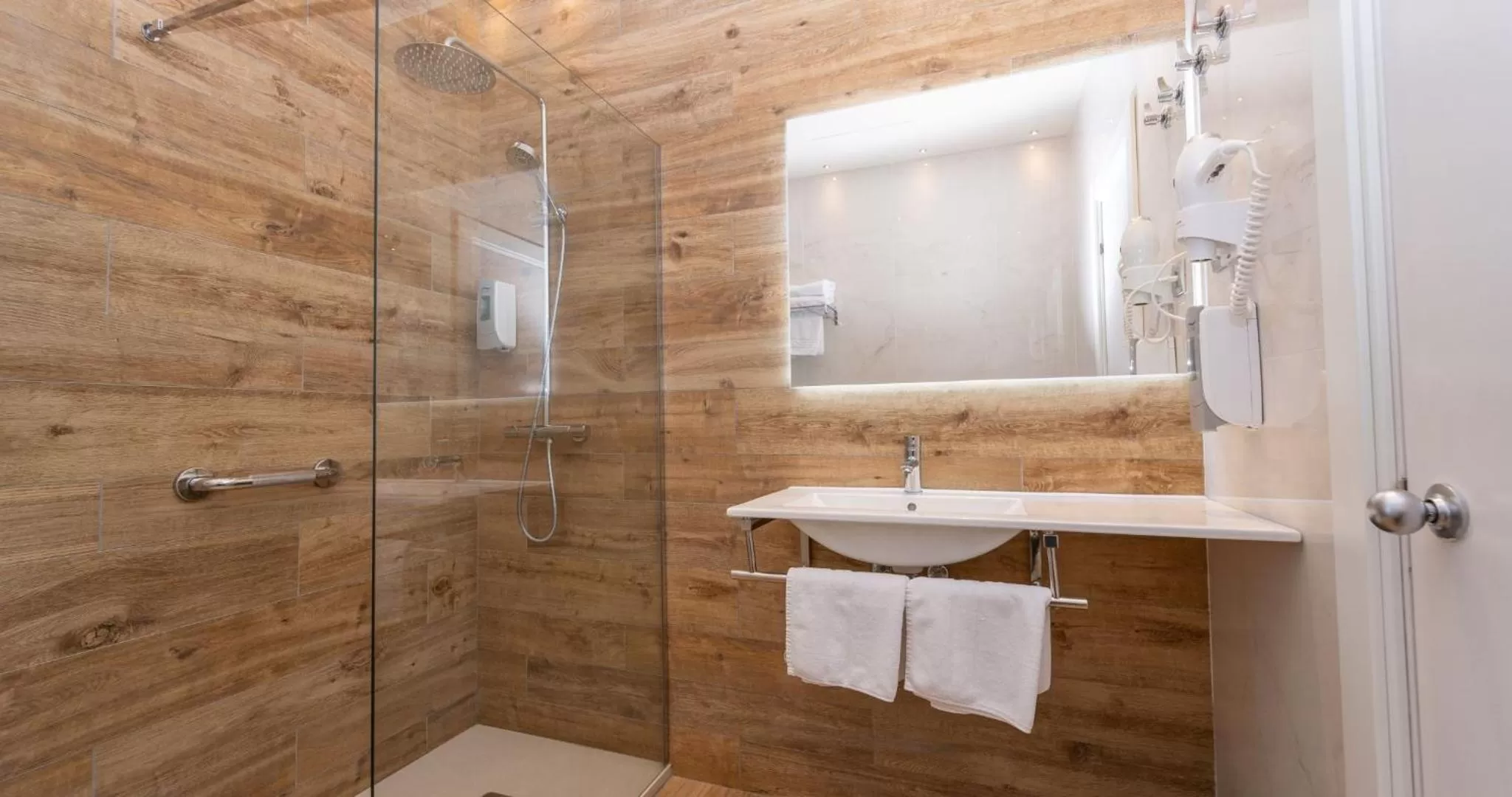 Bathroom in Hotel Seminario Aeropuerto Bilbao