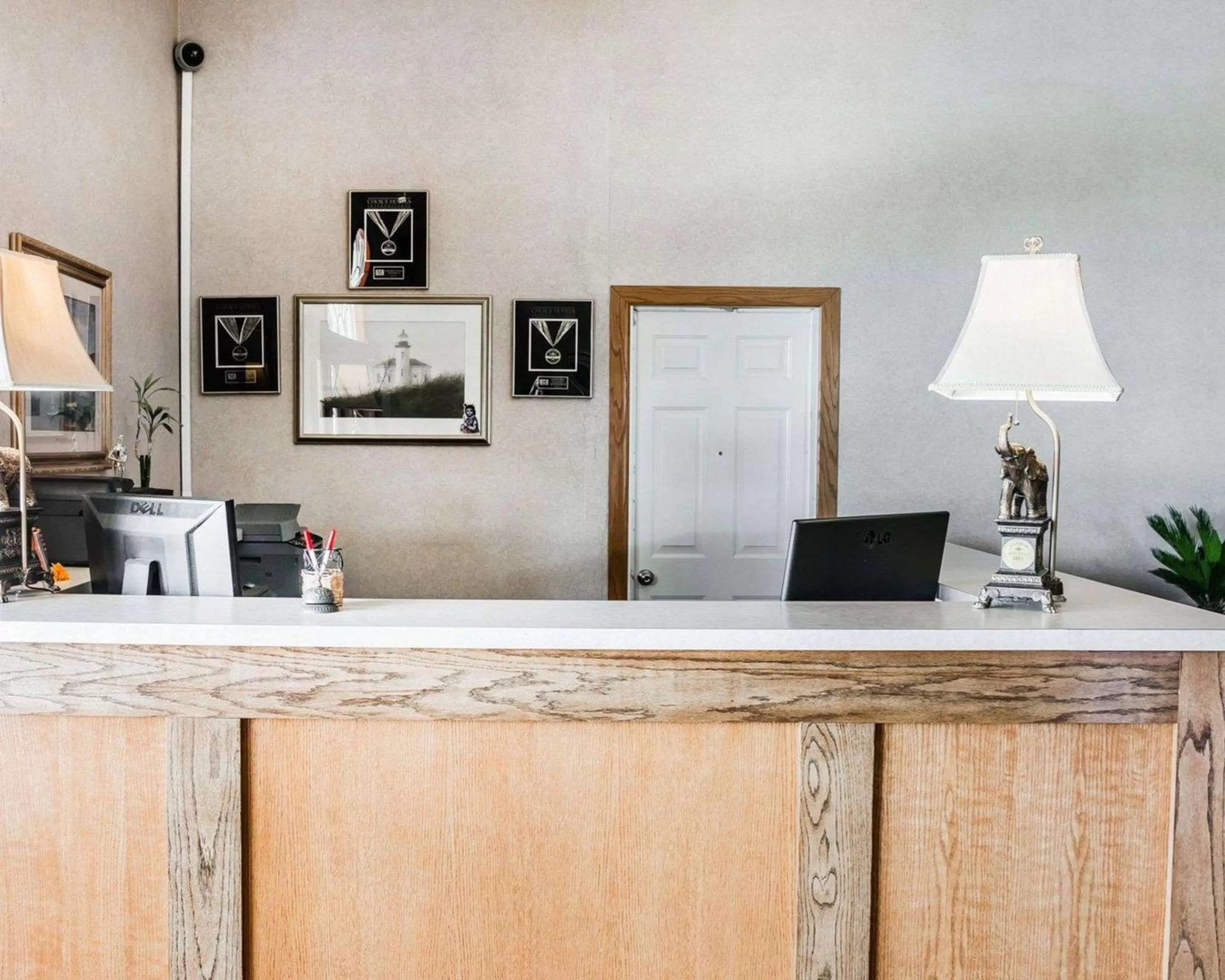 Lobby or reception in Econo Lodge & Suites Grand Rapids Airport