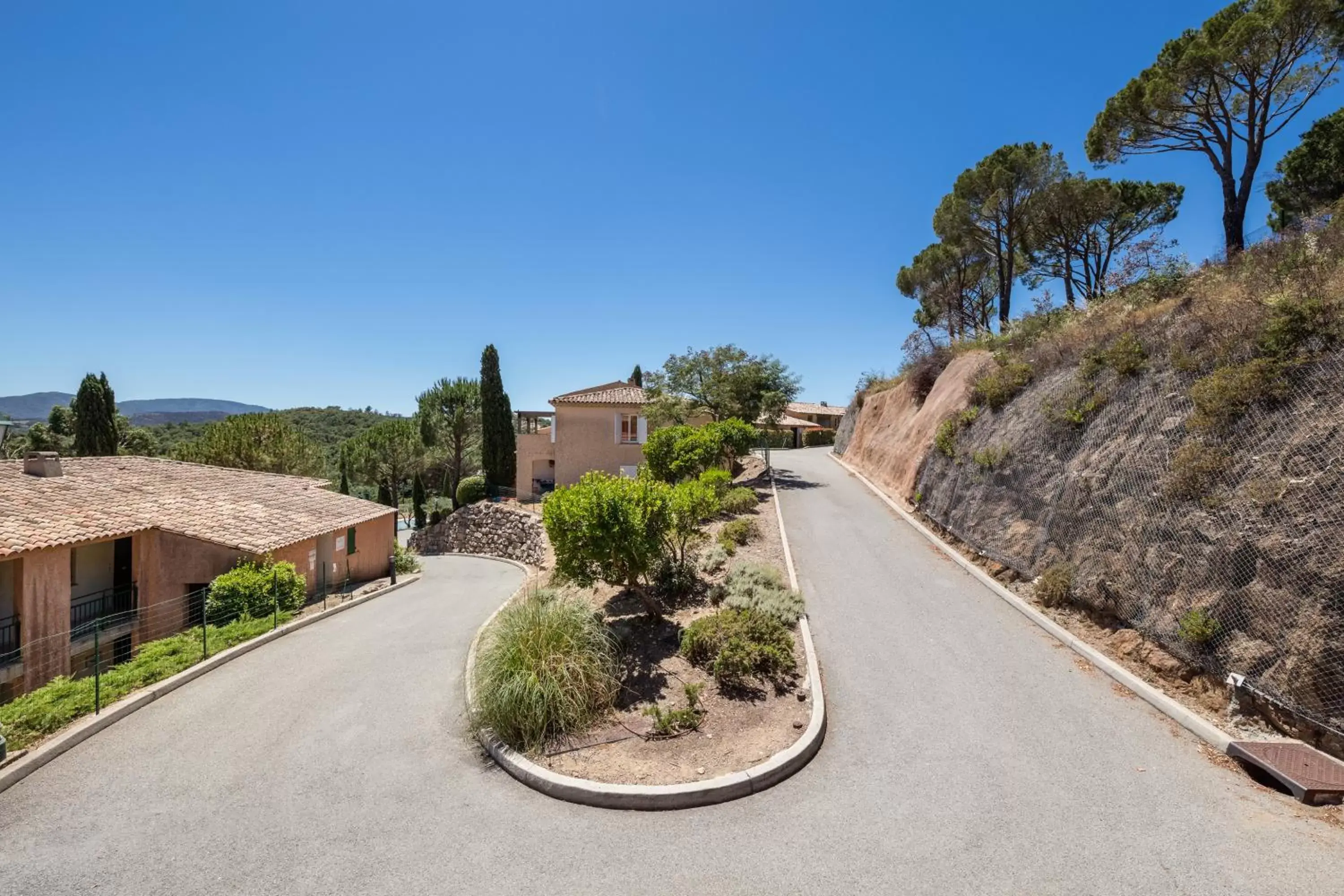 Quiet street view in Garden & City Les Bastides de Grimaud