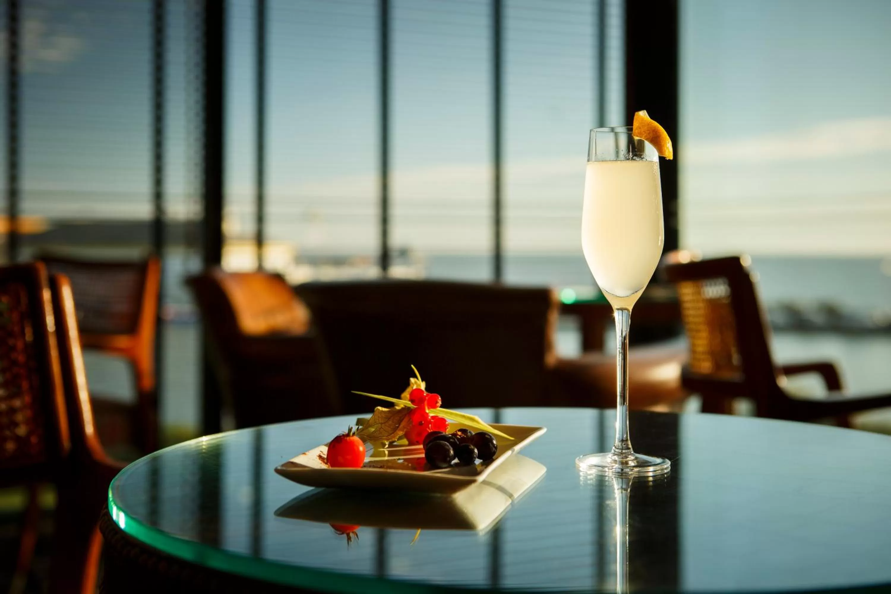 Lounge or bar in Côte Ouest Thalasso & Spa Les Sables d'Olonne - MGallery Collection