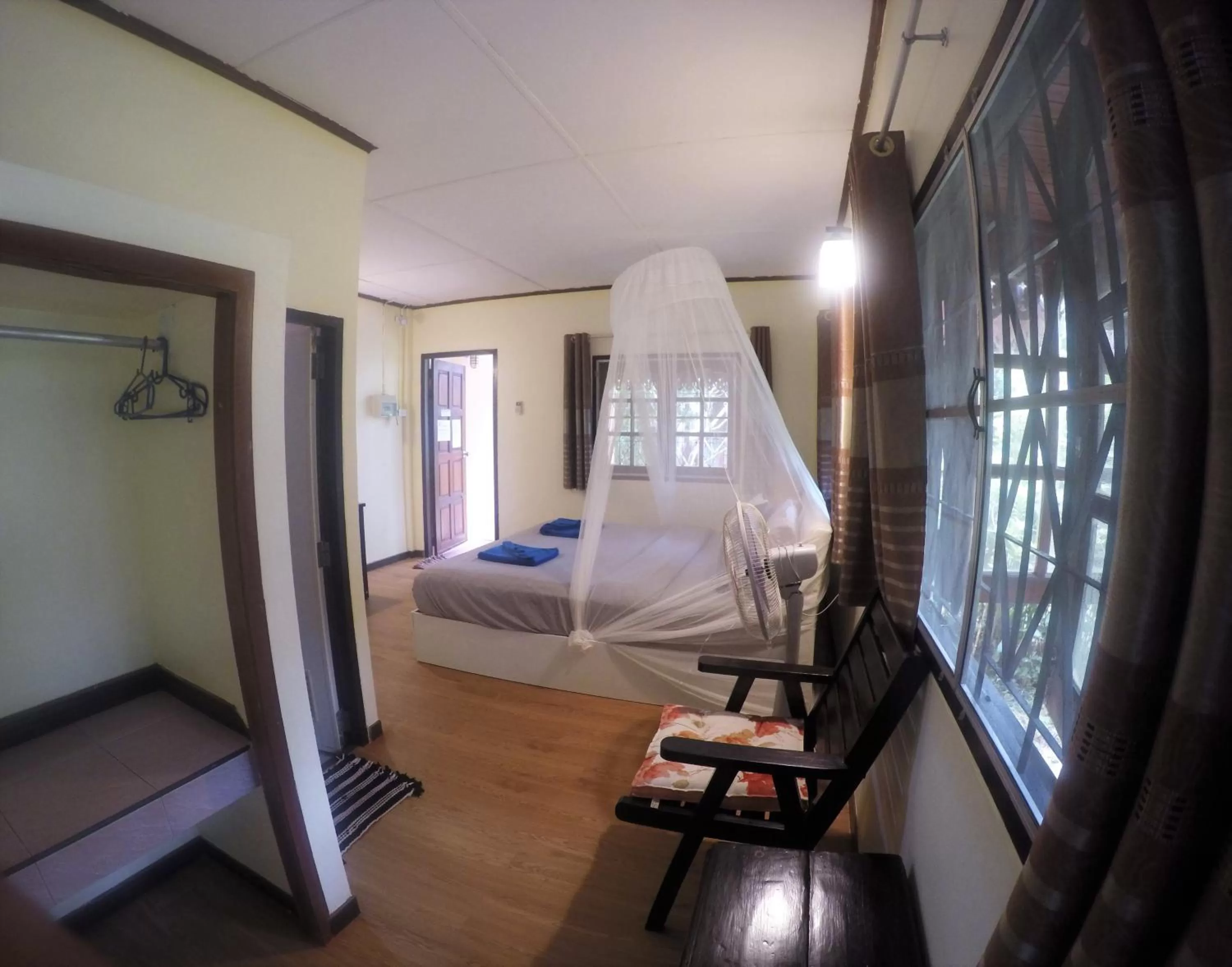 Bed in Khao Sok Morning Mist Resort