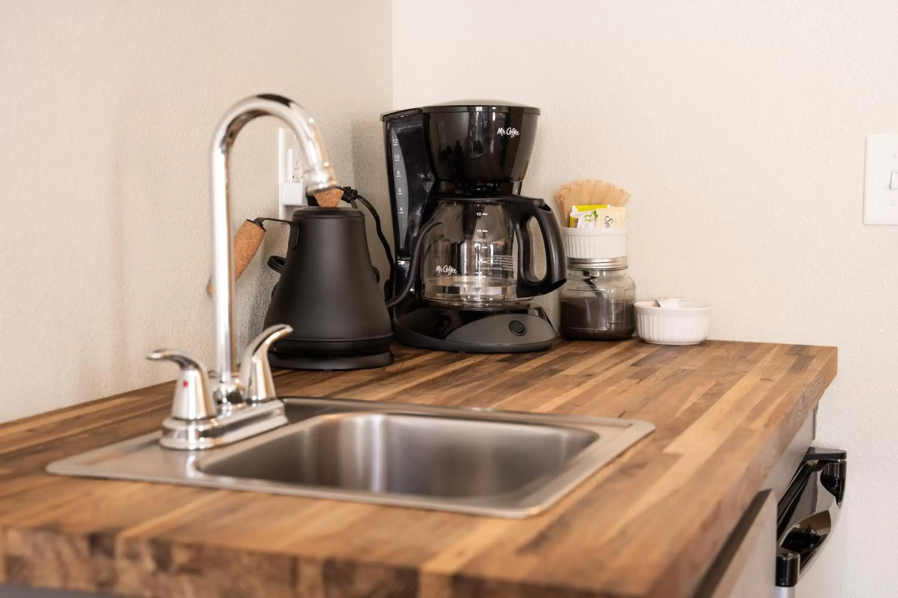 Kitchen/Kitchenette in Mossbrae Hotel