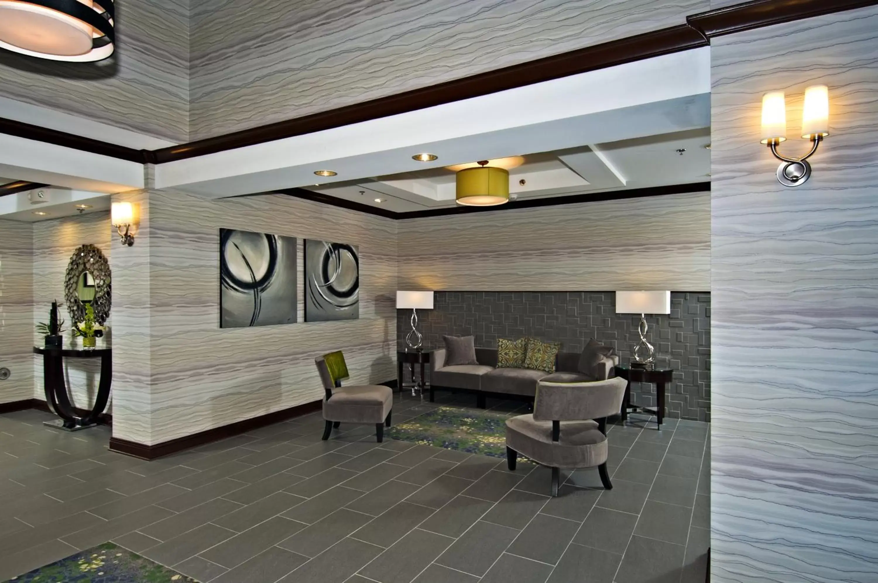 Lobby or reception, Lobby/Reception in Holiday Inn Express & Suites Morton Peoria Area, an IHG Hotel
