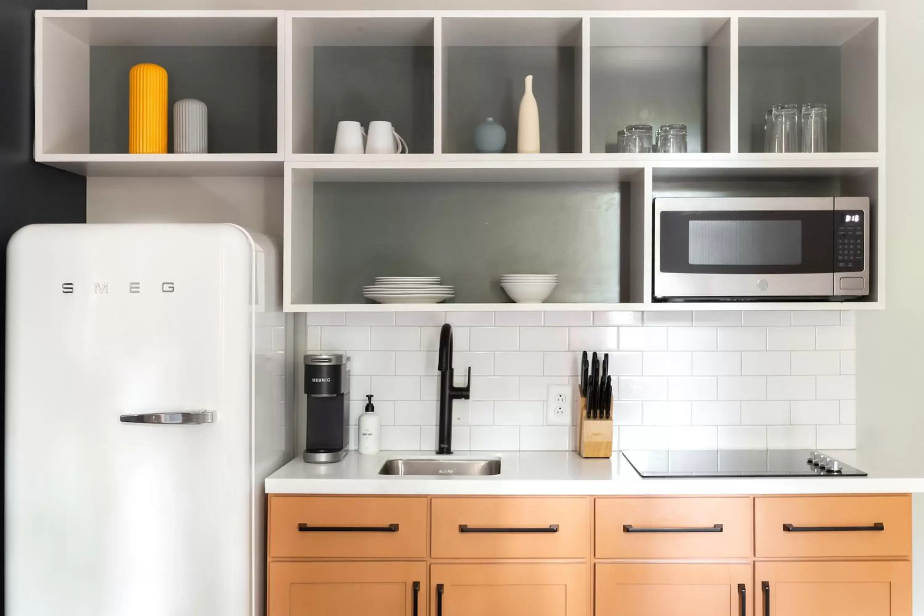 Kitchen or kitchenette, Kitchen/Kitchenette in Kasa Edison House South End Dilworth Charlotte