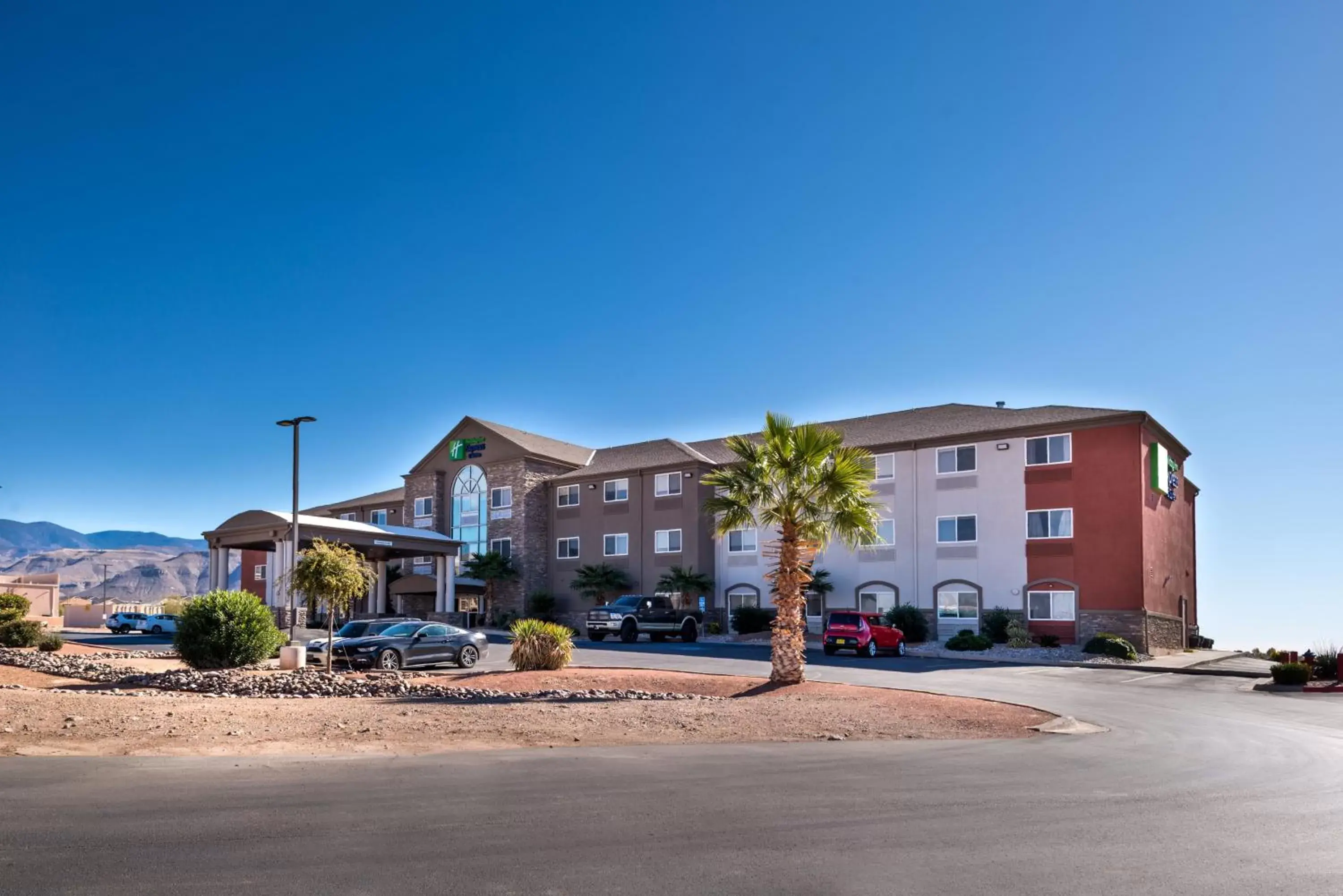 Property Building in Holiday Inn Express & Suites Alamogordo Highway 54/70, an IHG Hotel