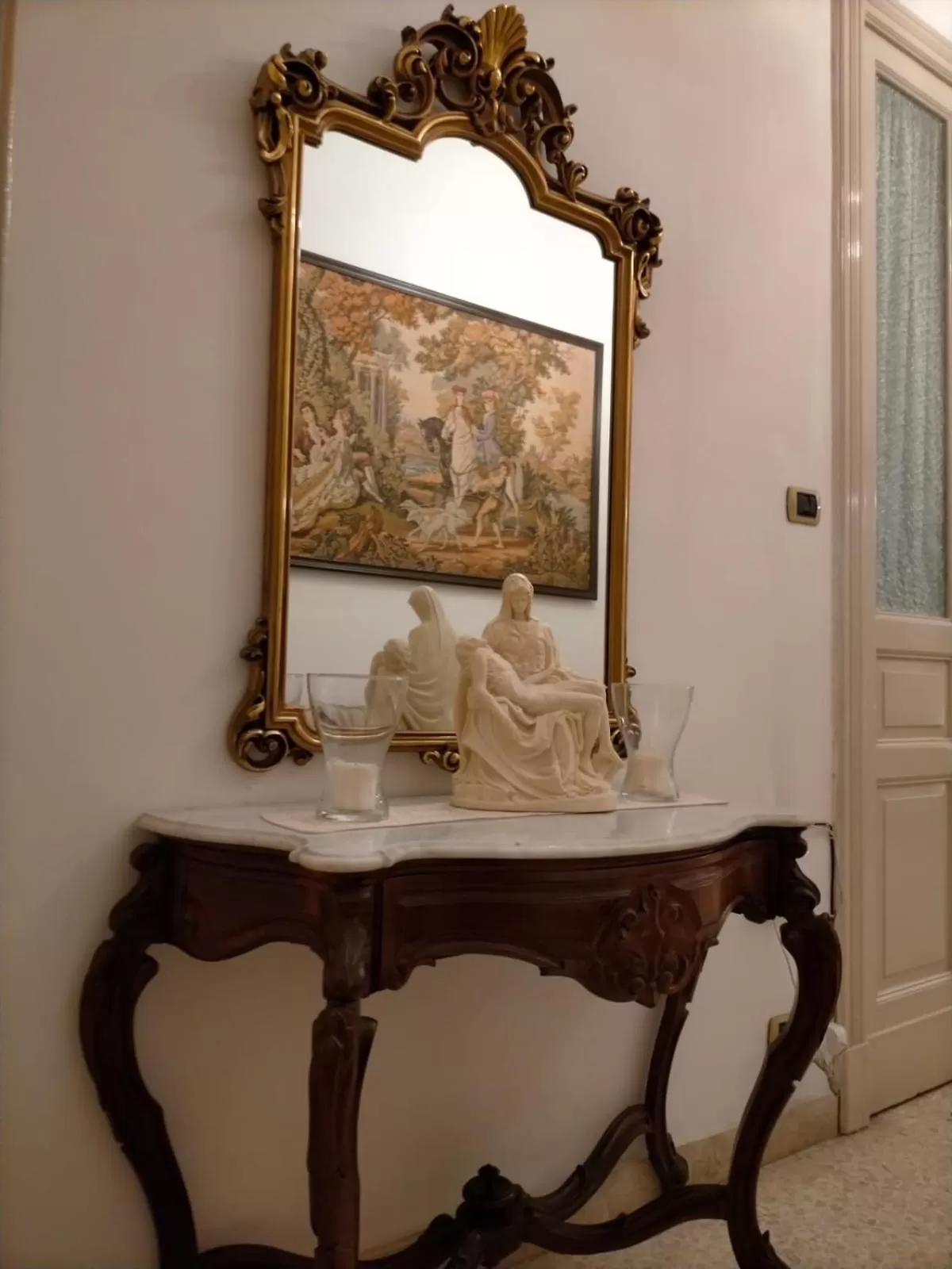 Decorative detail in BellAqua