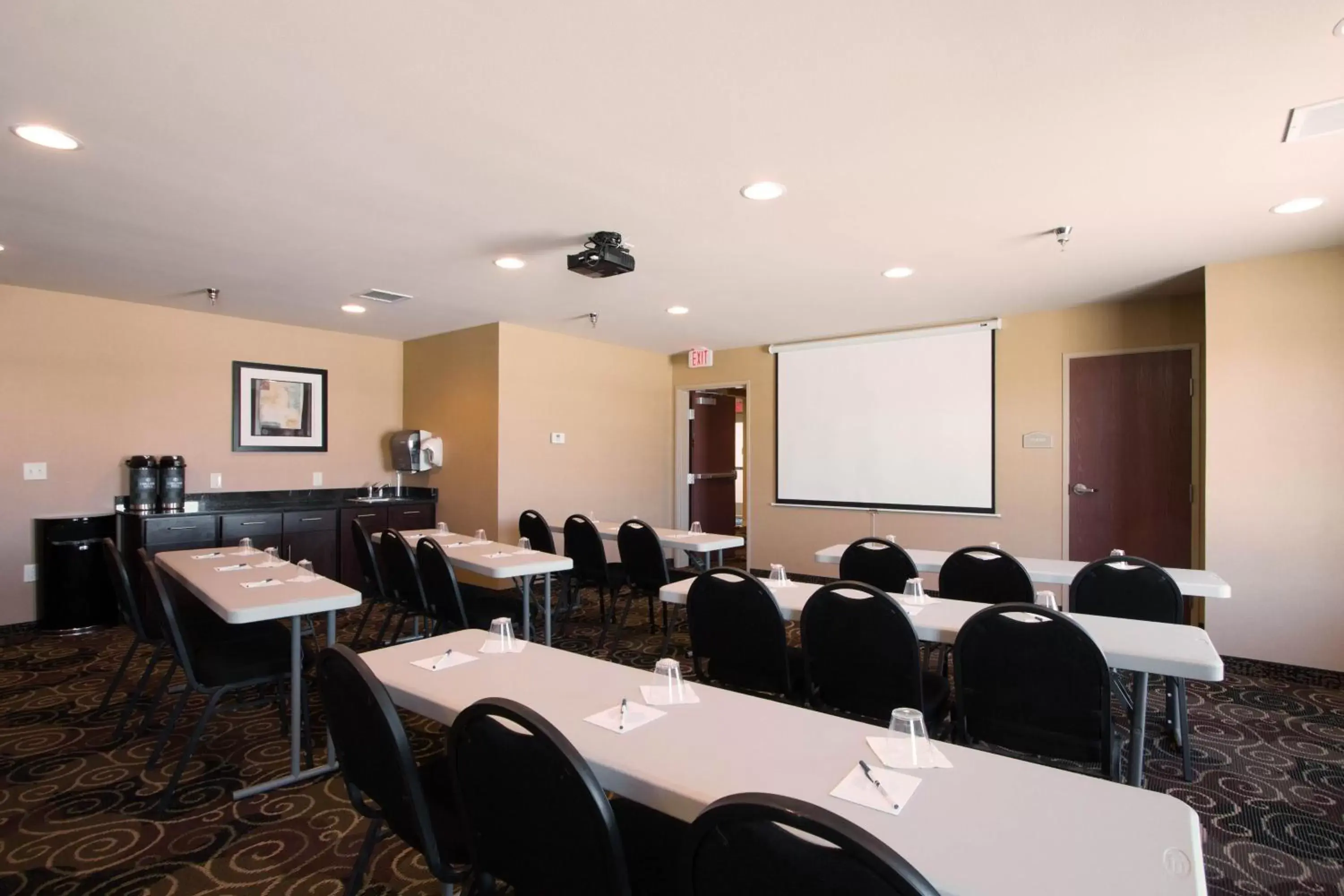 Meeting/conference room in Cobblestone Inn & Suites - Eads