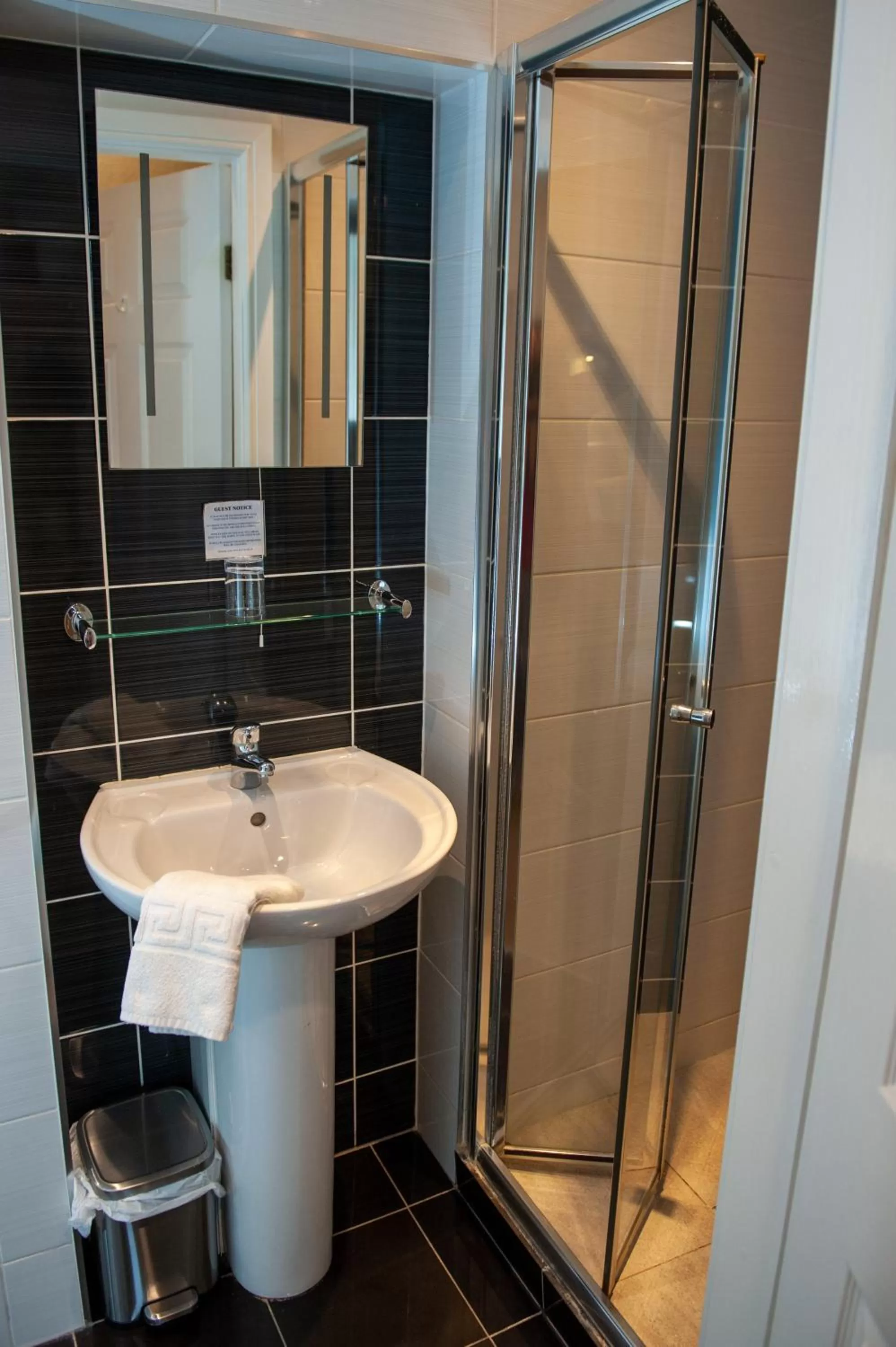 Shower in Osborne Hotel