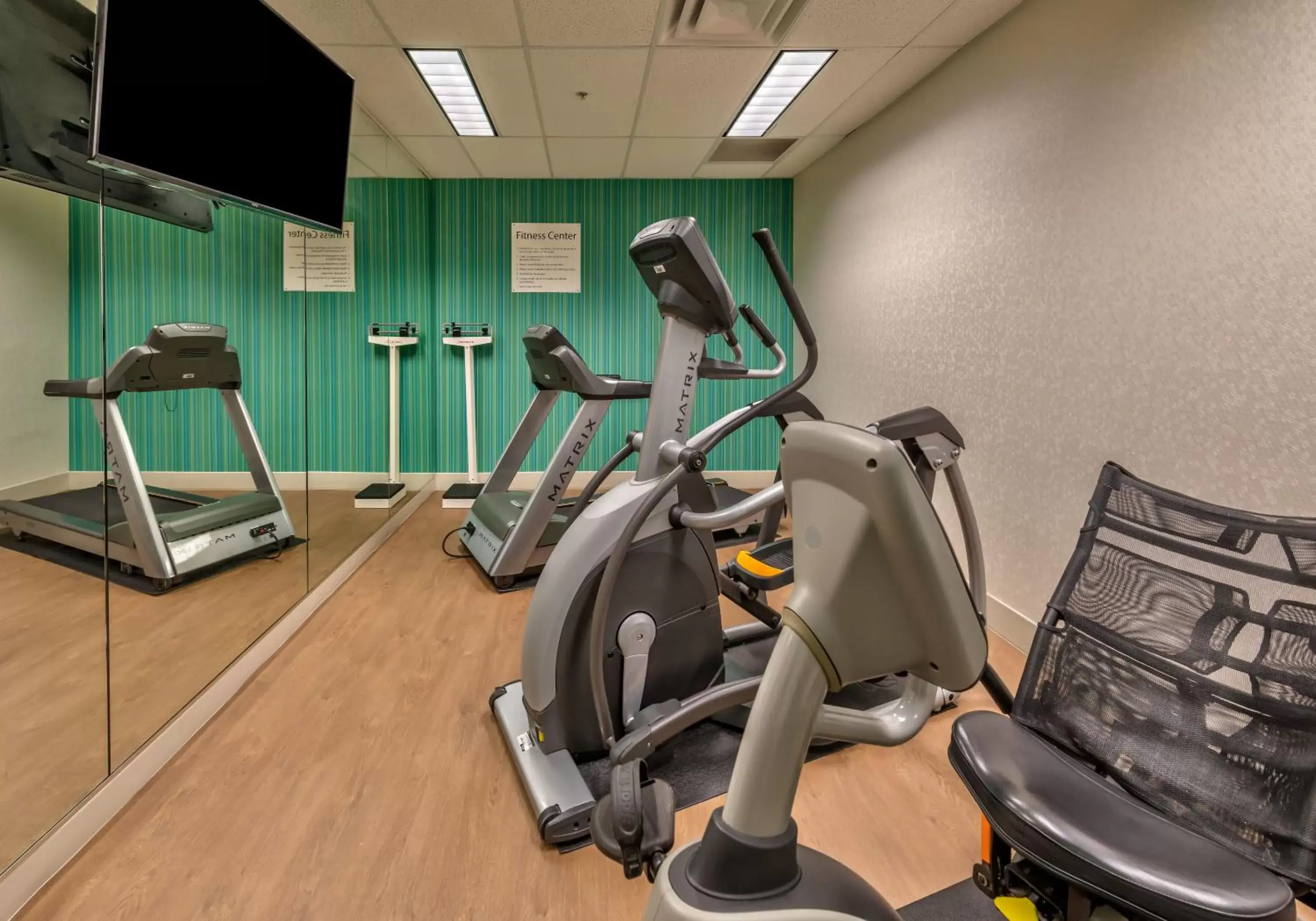 Spa and wellness centre/facilities, Fitness Center/Facilities in Holiday Inn Express Hotel & Suites Minden, an IHG Hotel