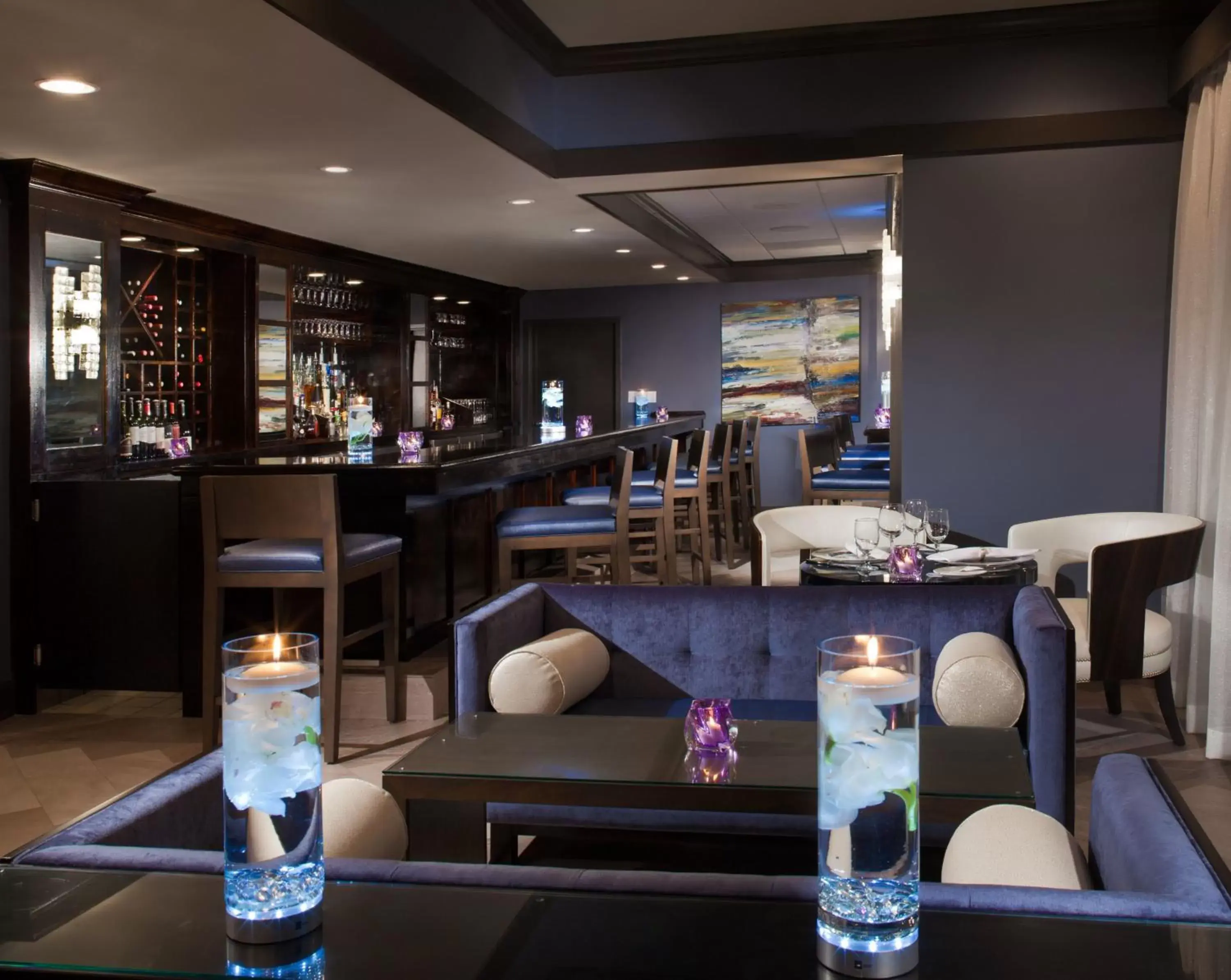 Restaurant/places to eat, Lounge/Bar in Pier House Resort & Spa