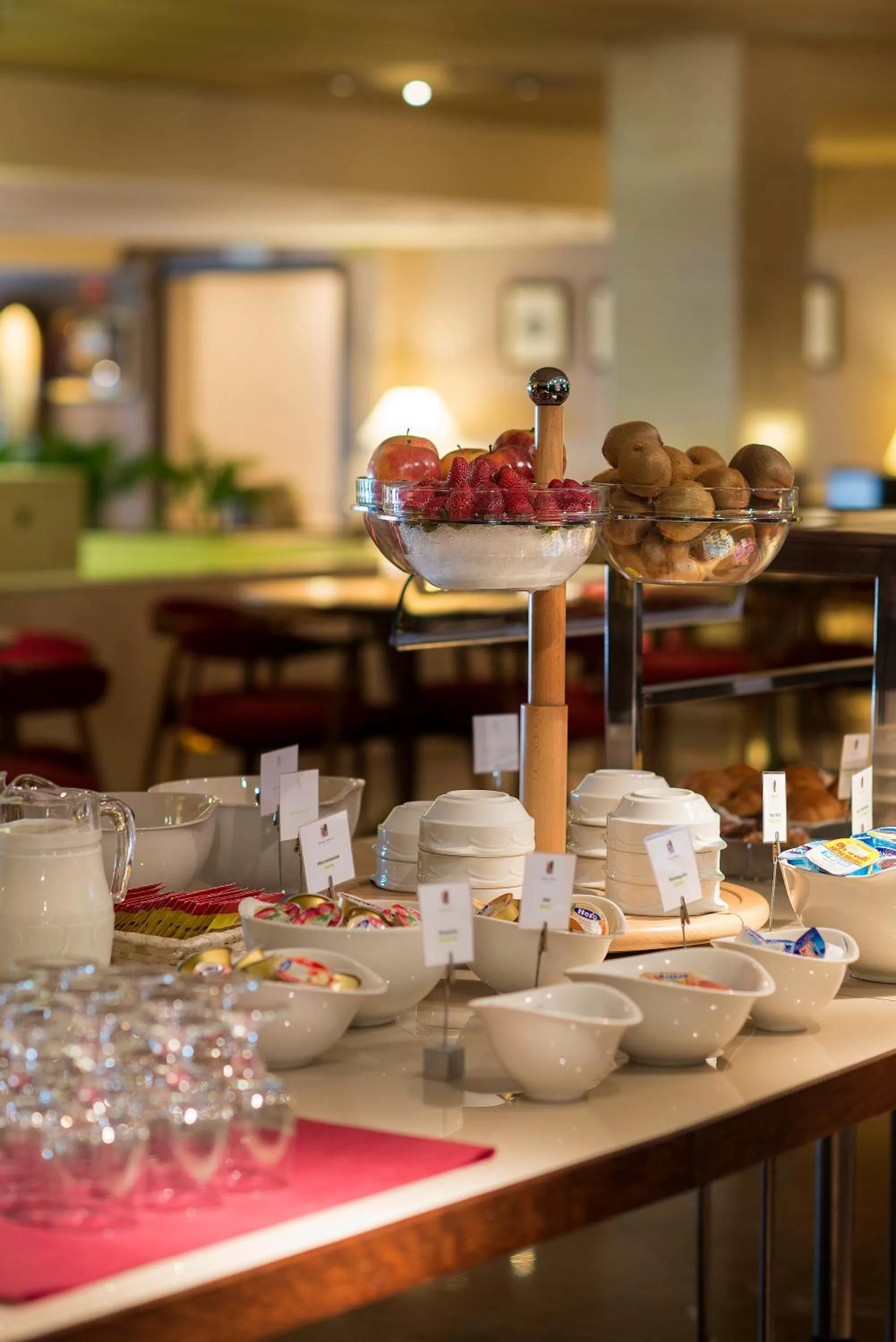 Restaurant/places to eat in Hotel Goya