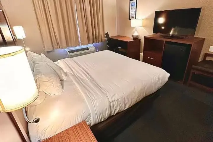 Bed in Baymont by Wyndham Phoenix North Bed in Baymont by Wyndham Phoenix North