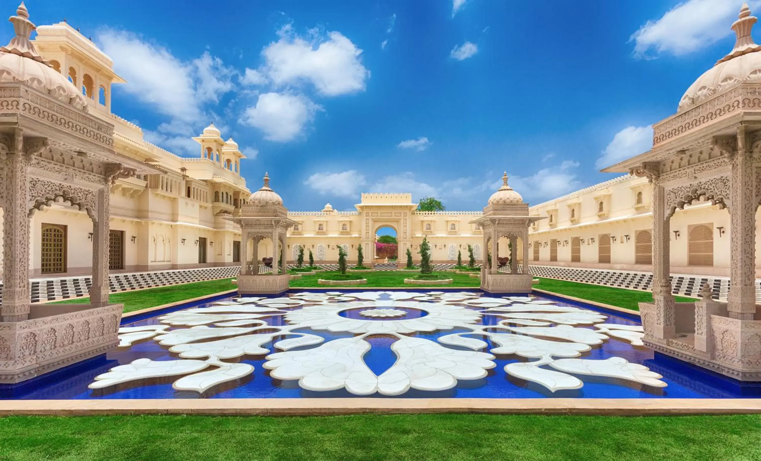 Garden, Swimming Pool in The Oberoi Udaivilas Udaipur