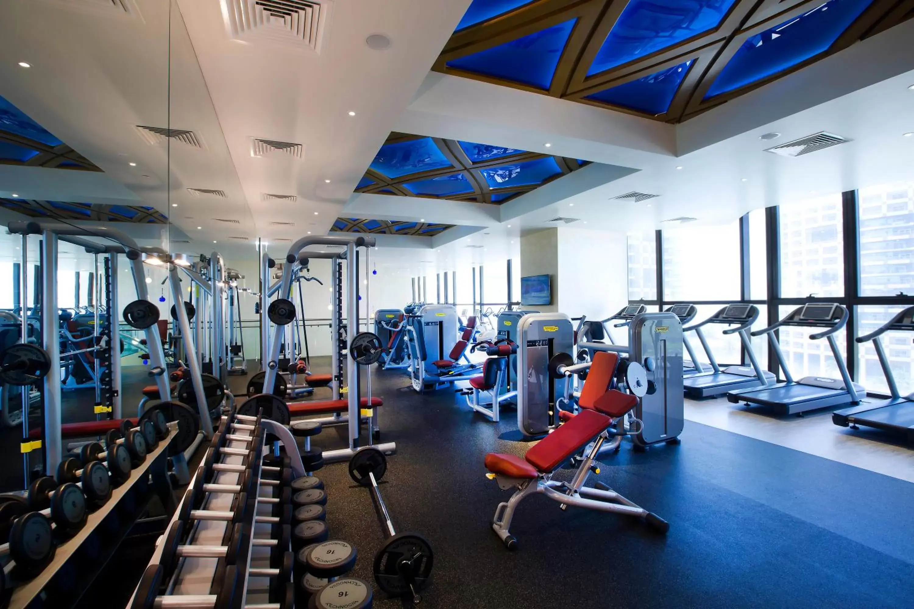 Day, Fitness Center/Facilities in Bab Al Qasr Hotel