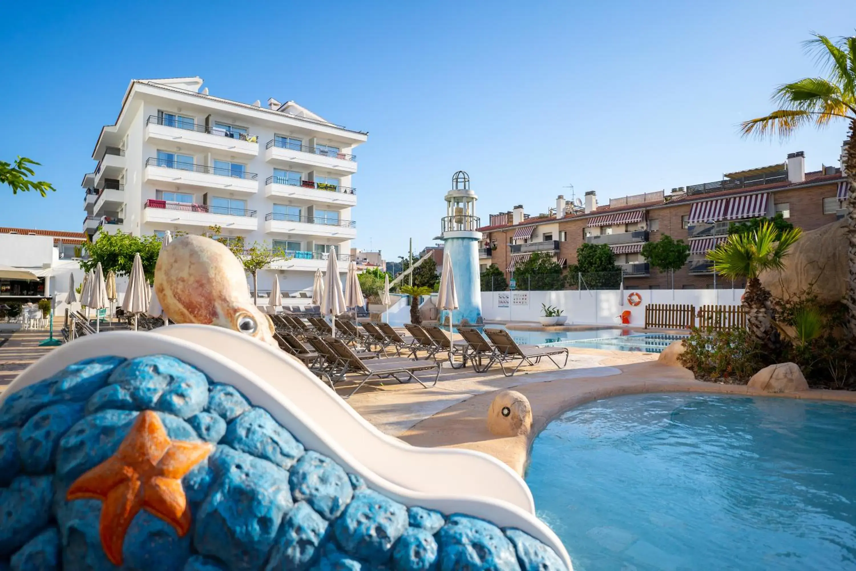 Swimming Pool in ALEGRIA Pineda Splash