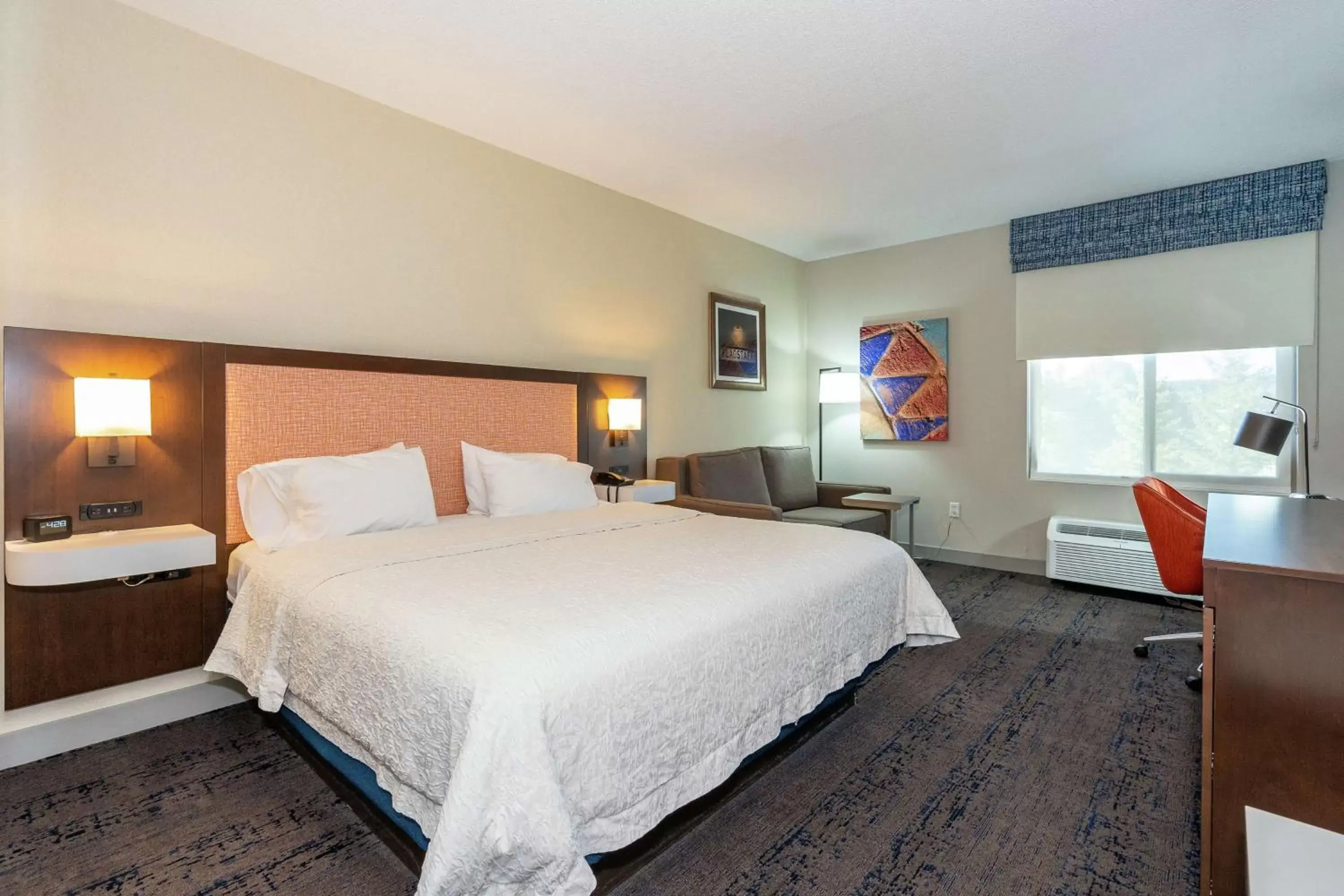 Bedroom, Bed in Hampton Inn & Suites Flagstaff - West