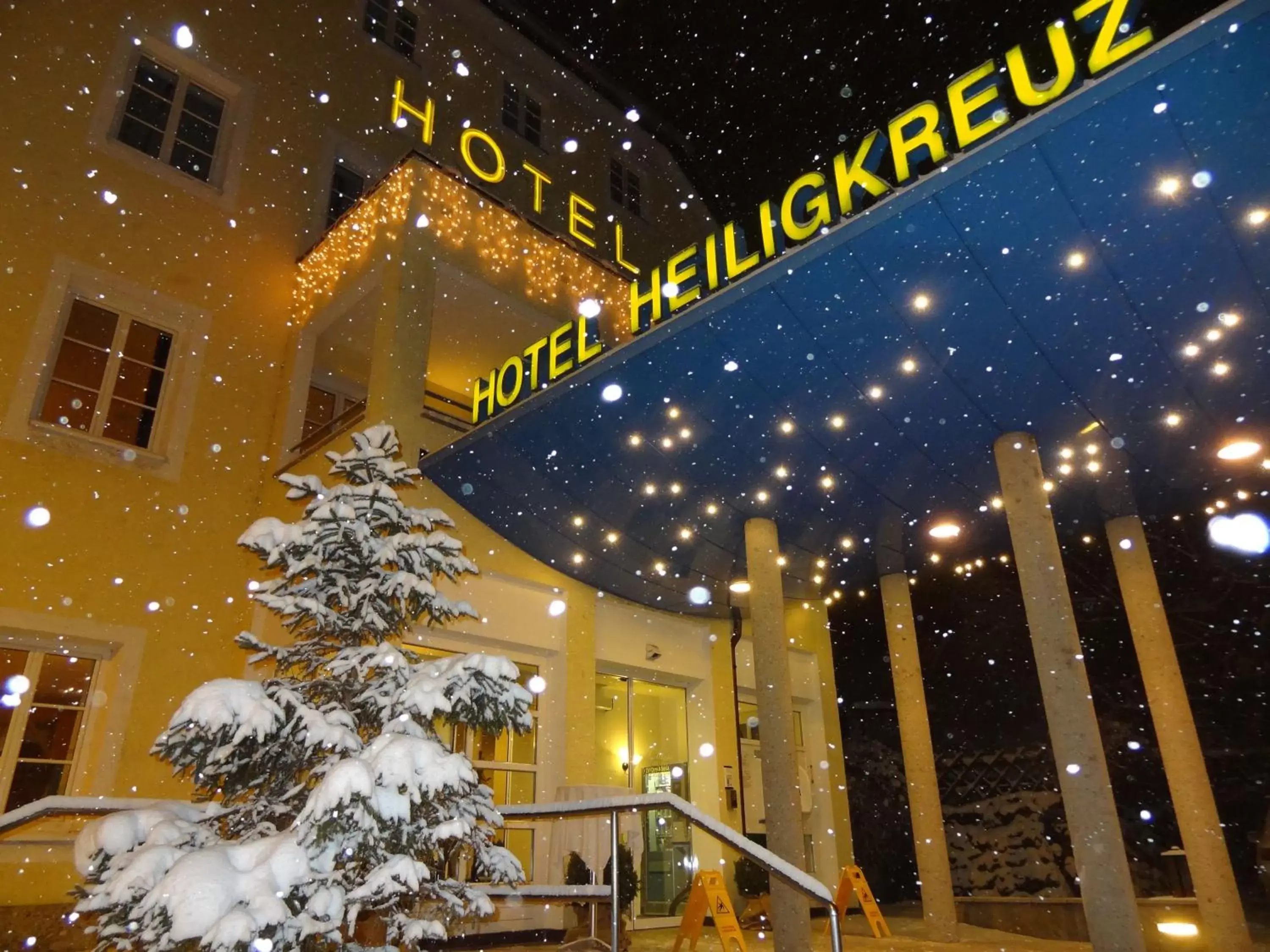 Winter, Property Building in Austria Classic Hotel Heiligkreuz