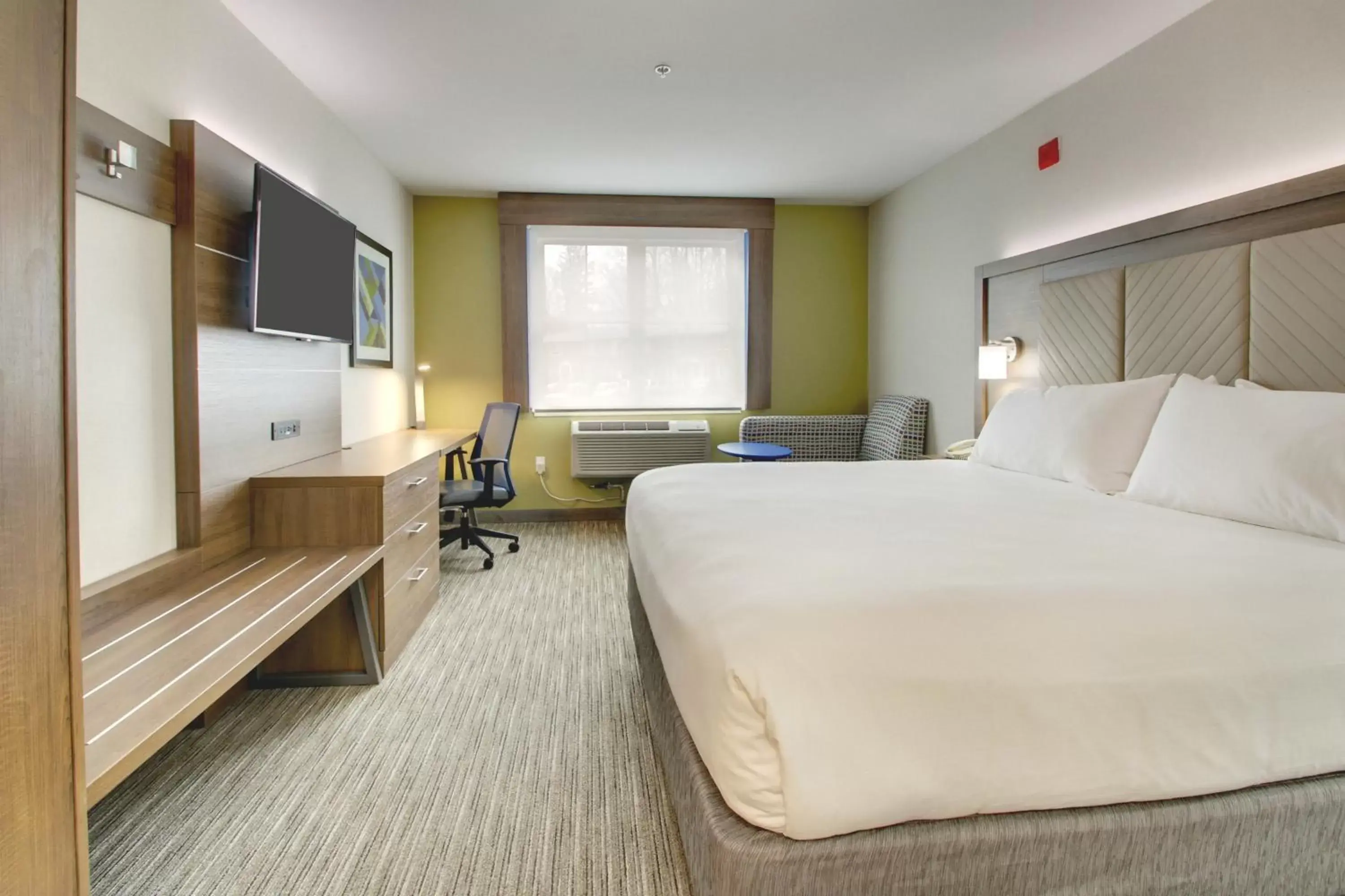 Photo of the whole room in Holiday Inn Express Durham-UNH, an IHG Hotel