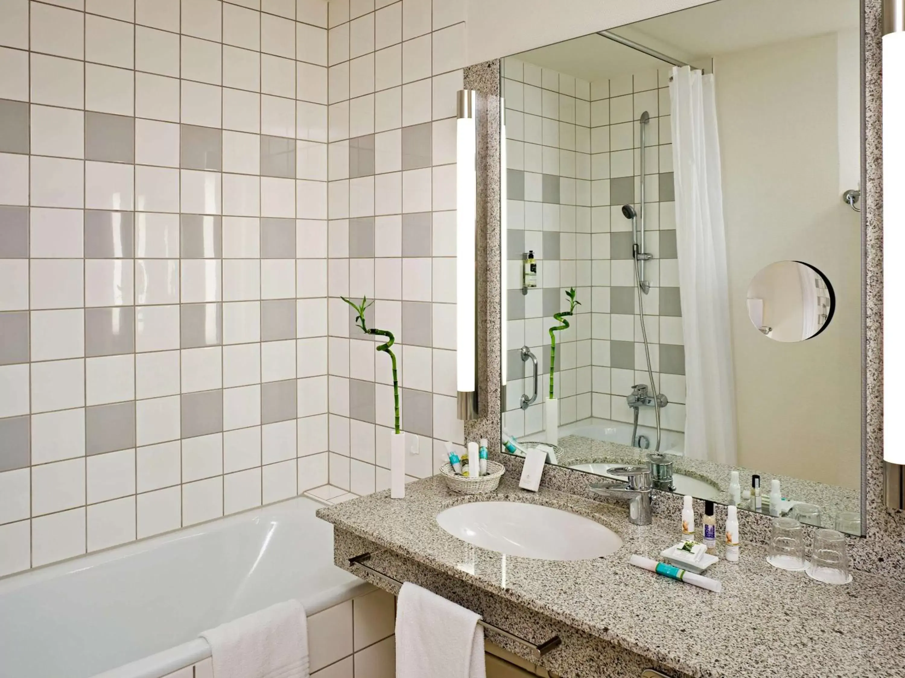 Photo of the whole room, Bathroom in Mercure Hotel am Messeplatz Offenburg